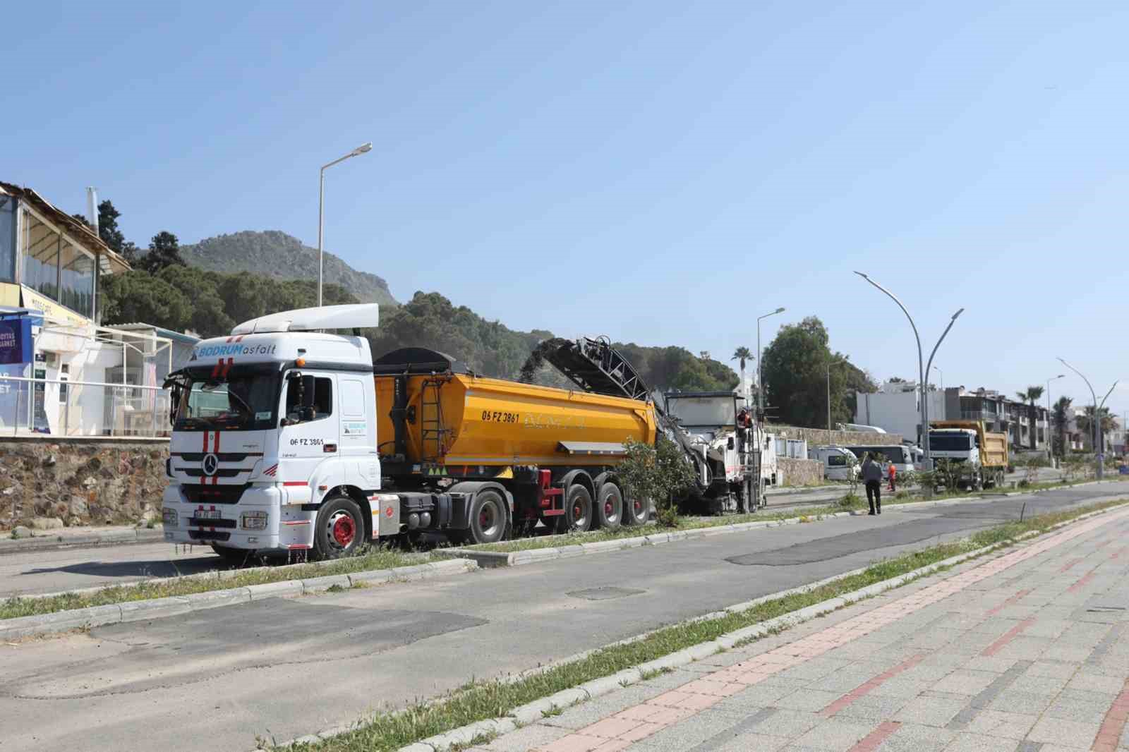 Bodrum Turgutreis’in yolları yenileniyor
