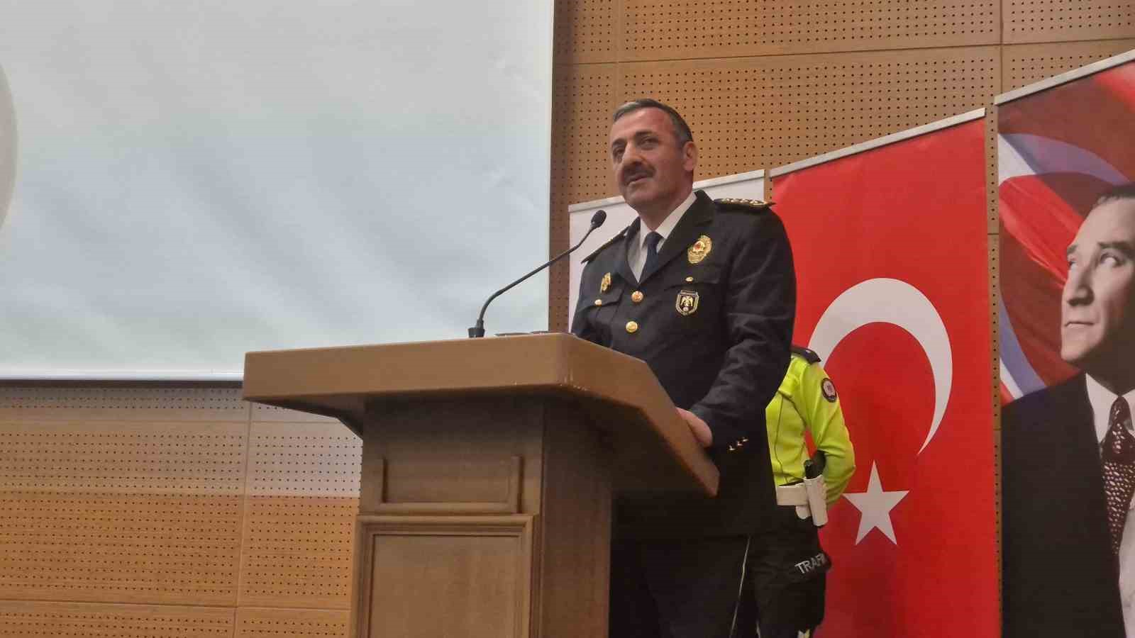 Vali uyardı: "6 bin 600 &ouml;l&uuml;m korkun&ccedil; bir tablo"
