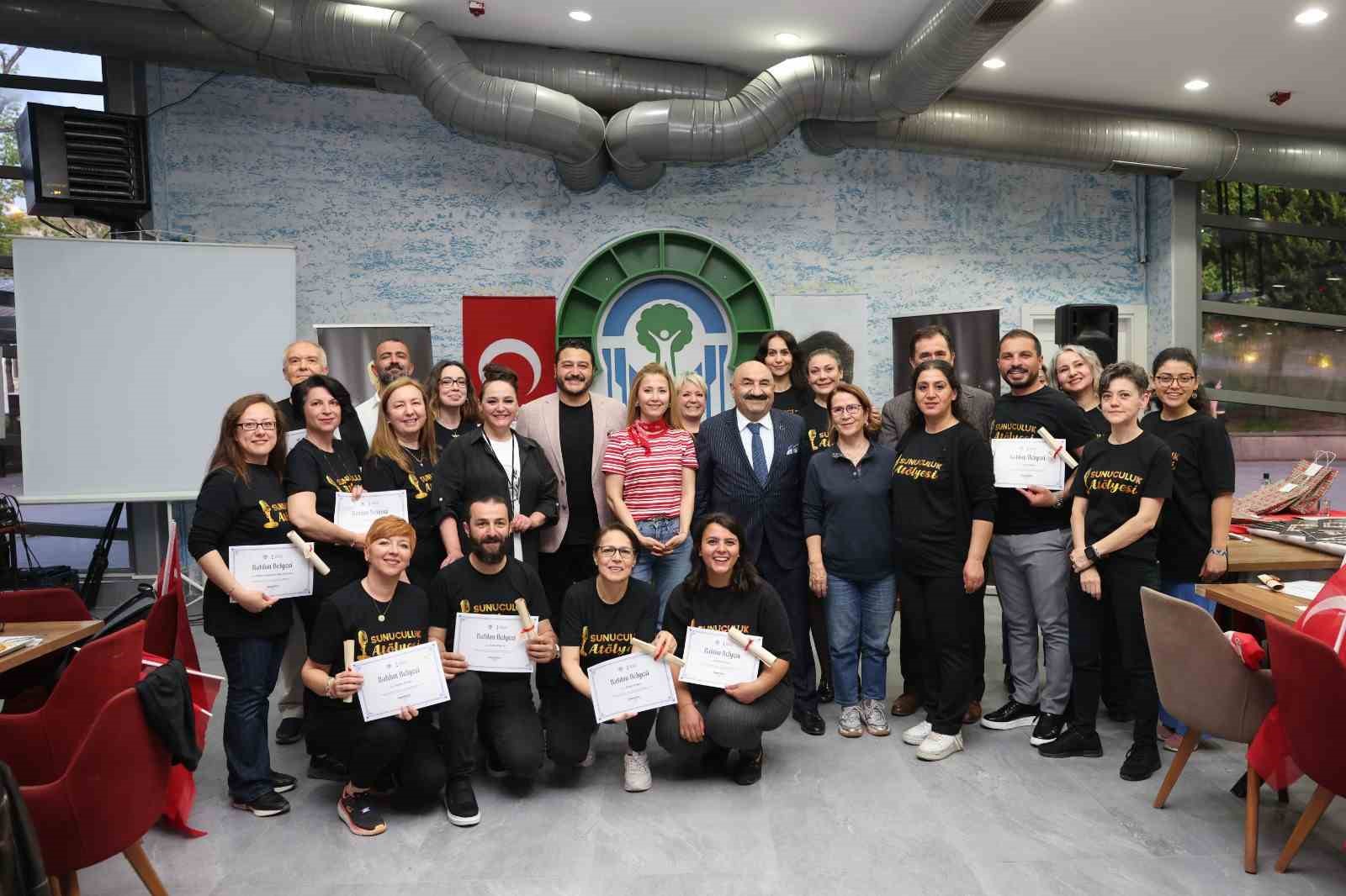 Odunpazarı Belediyesi Sunuculuk At&ouml;lyesi&rsquo;nden mezuniyet coşkusu
