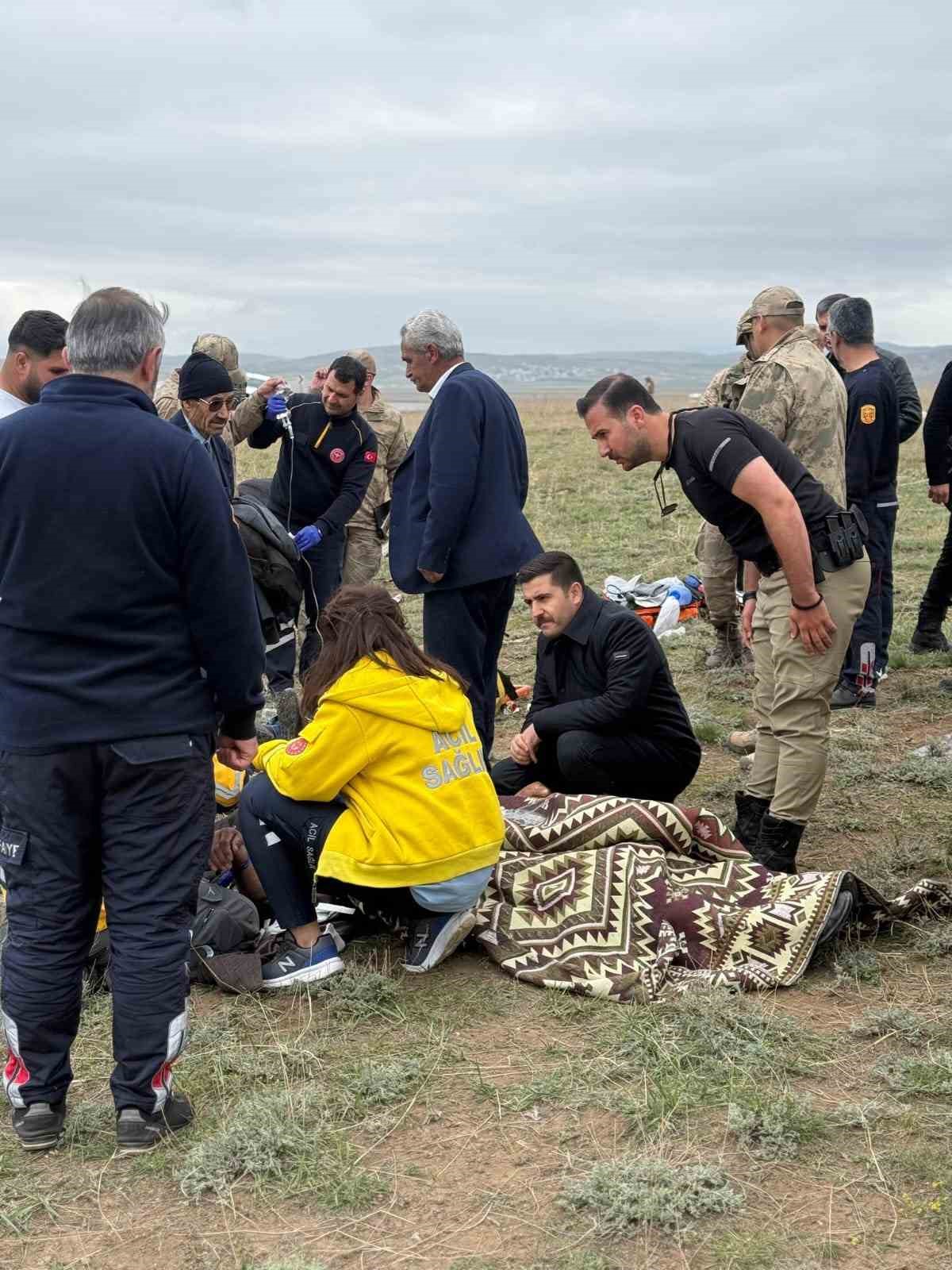 Van&rsquo;da kontrolden &ccedil;ıkan otomobil takla attı; 1 &ouml;l&uuml;, 4 yaralı
