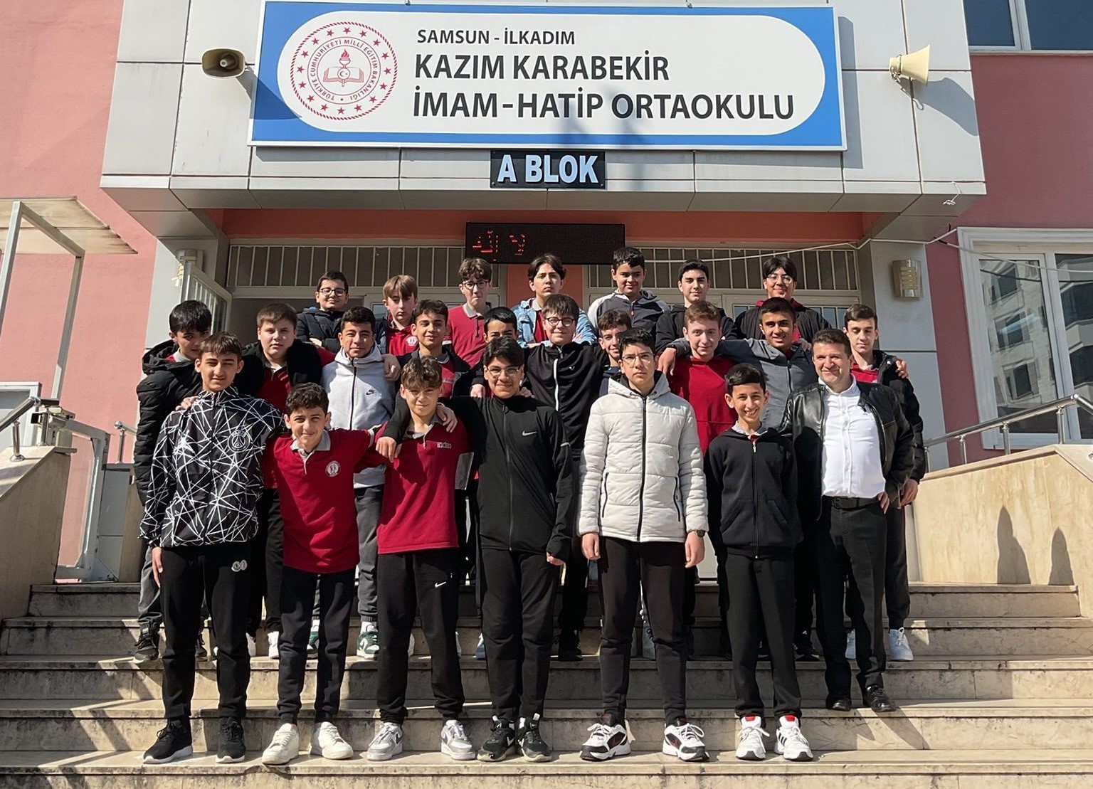 Öğrenciler adım adım hedefe