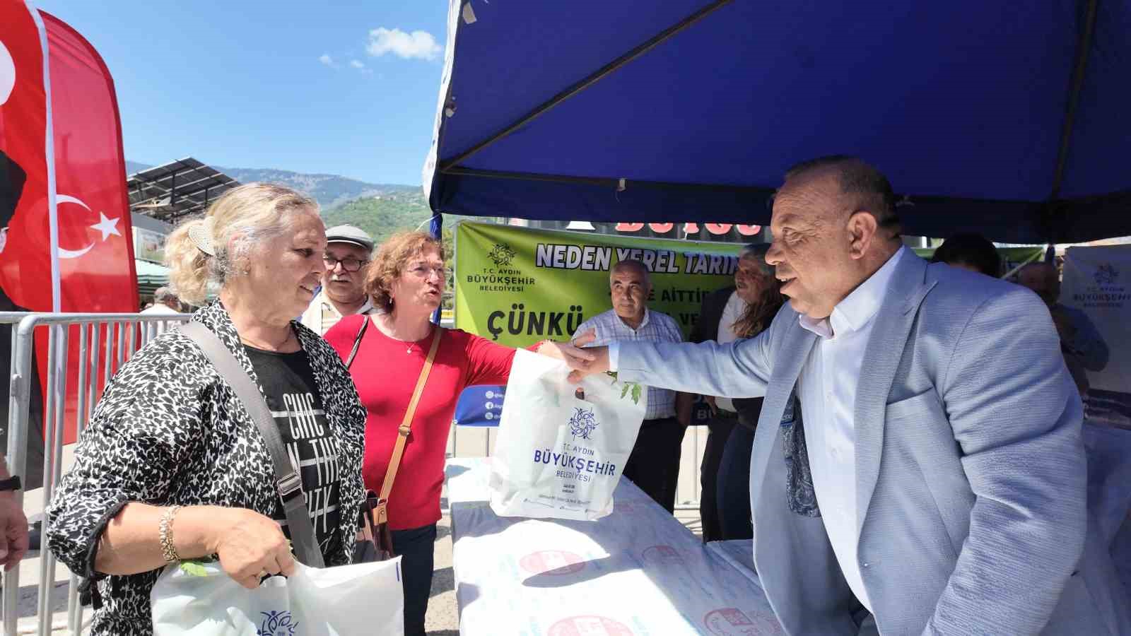 Bozdoğan&rsquo;da vatandaşlara 25 bin fide dağıtıldı
