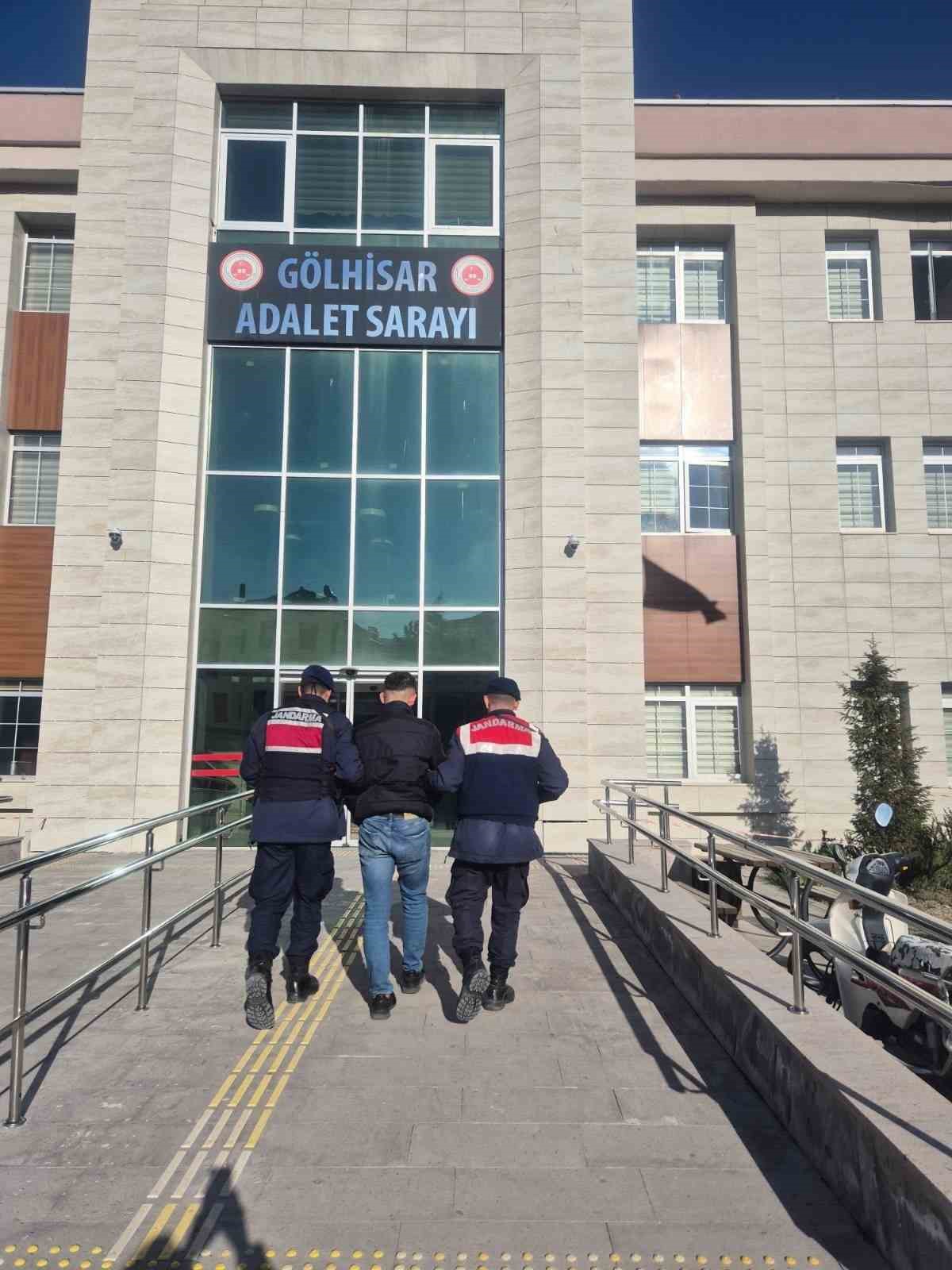 Burdur&rsquo;da narkotik ve ka&ccedil;ak&ccedil;ılık operasyonu: 31 ayrı baskında 16 tutuklama
