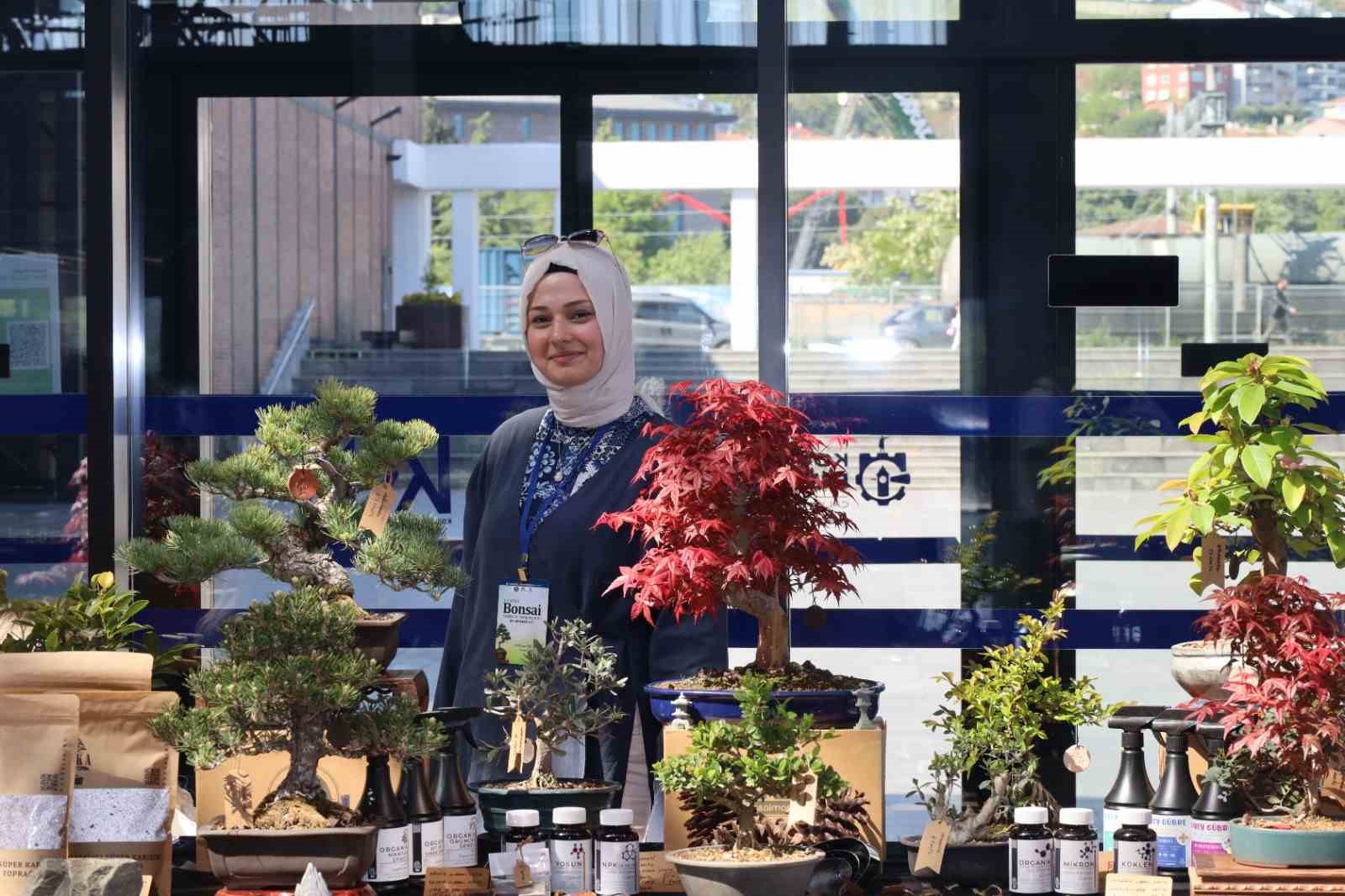 Doğa ve sanat tutkunları bonsai sanatı ile tanıştı
