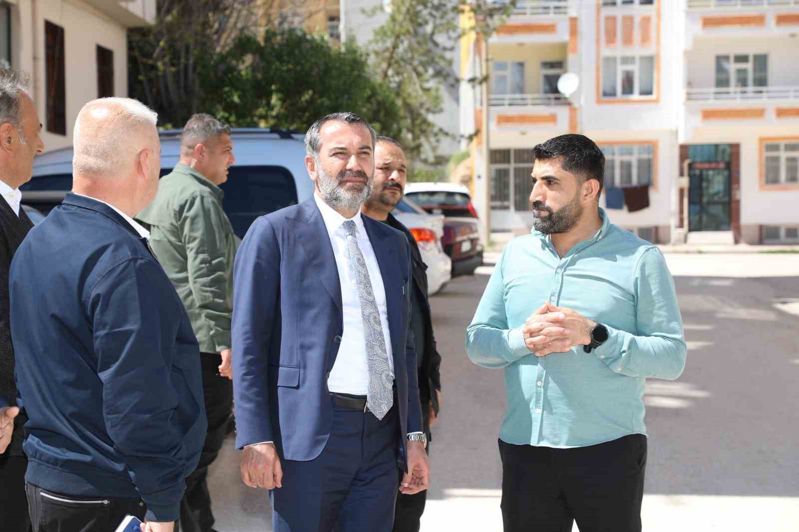 Başkan Şerifoğulları, saha &ccedil;alışmalarını aralıksız s&uuml;rd&uuml;r&uuml;yor
