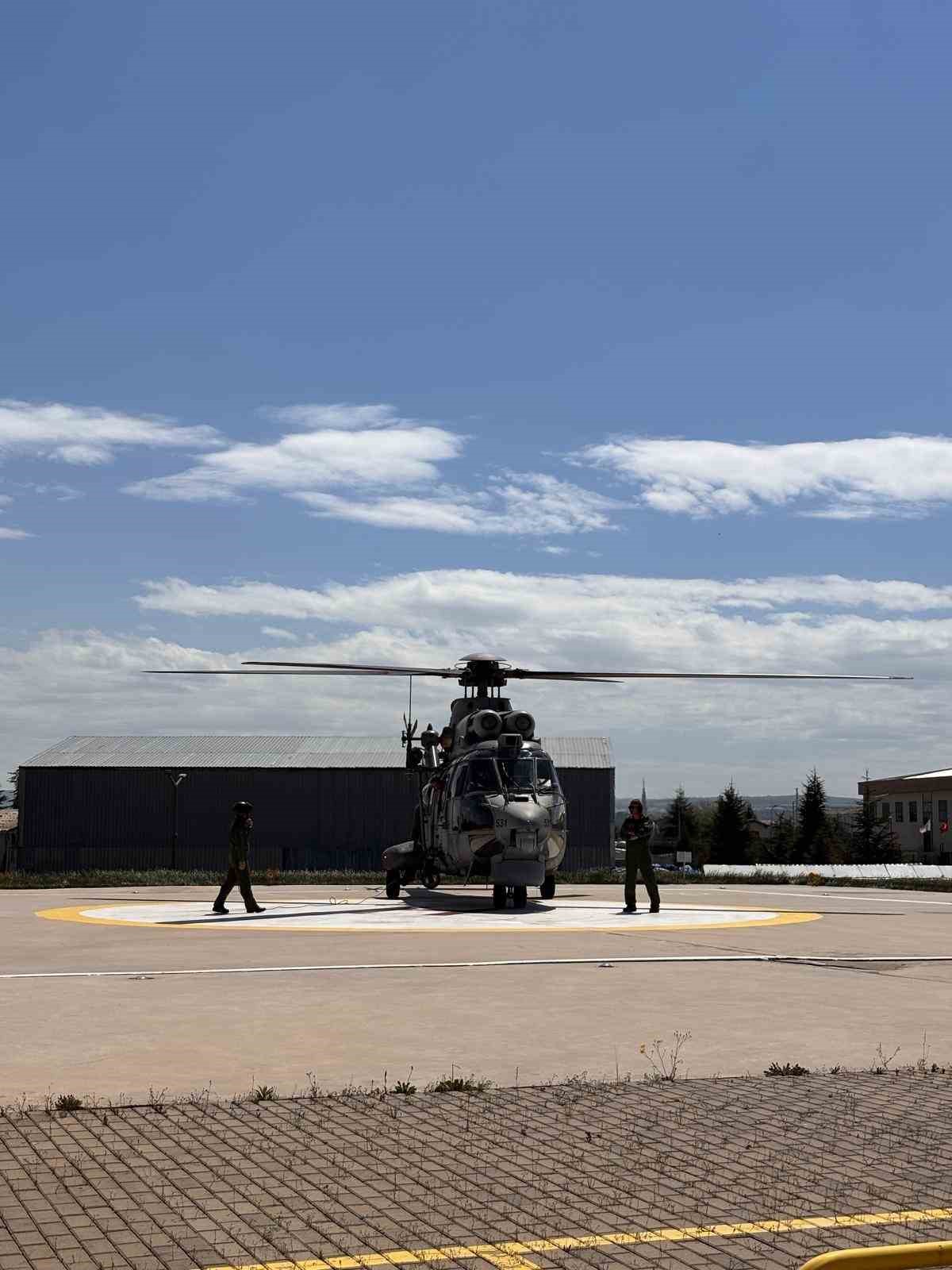 Hastanede nefes kesen helikopterli tatbikat ger&ccedil;eği aratmadı
