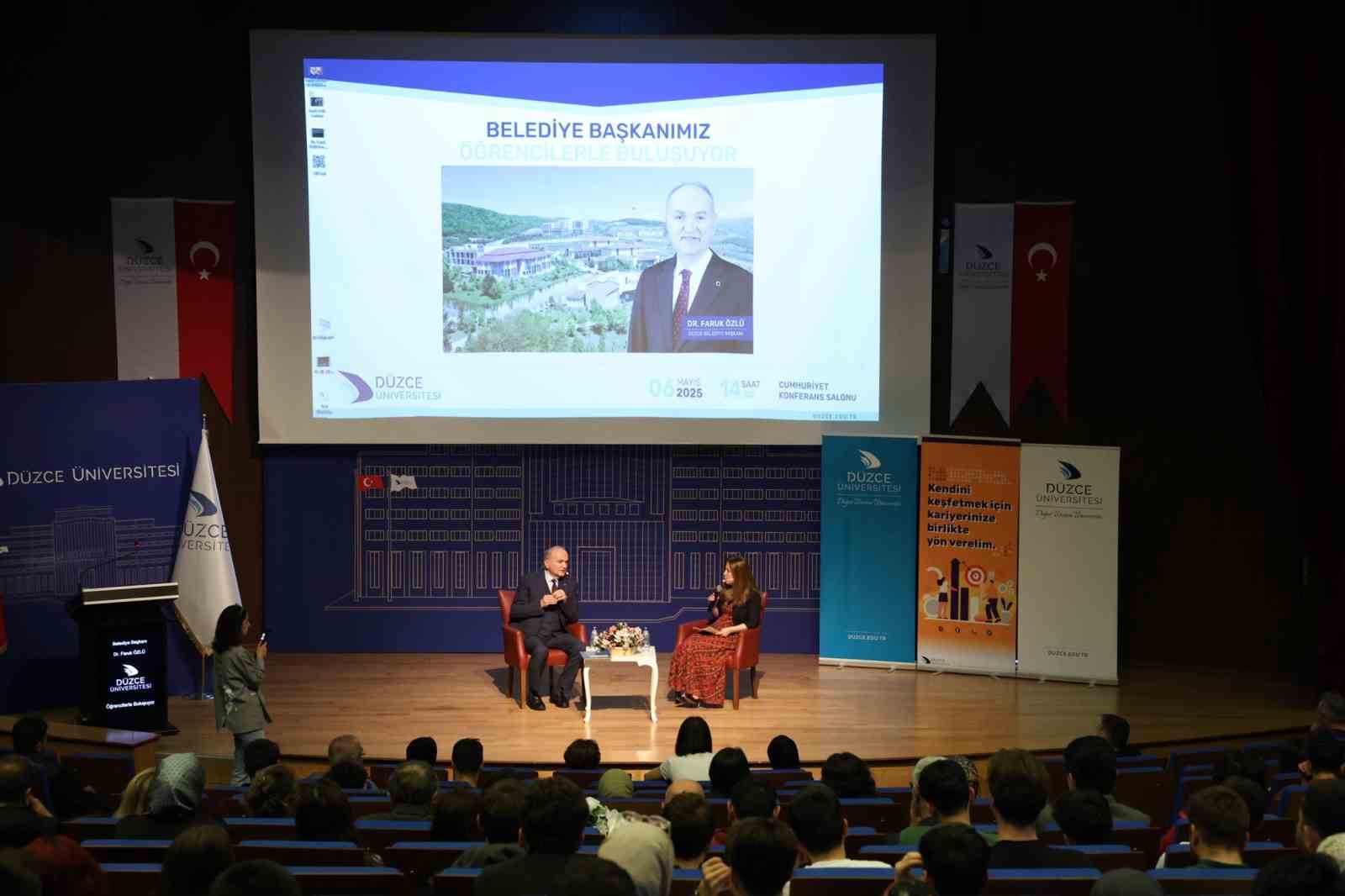 Başkan Özlü üniversite öğrencileriyle bir araya geldi