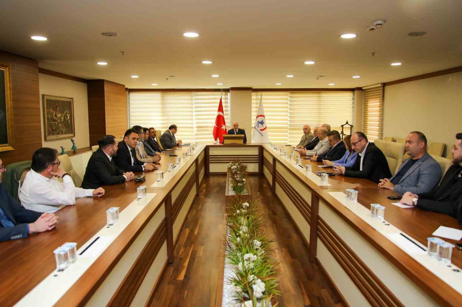 Başkan Özlü, yeni dönemde yapılacak çalışmaları görüştü