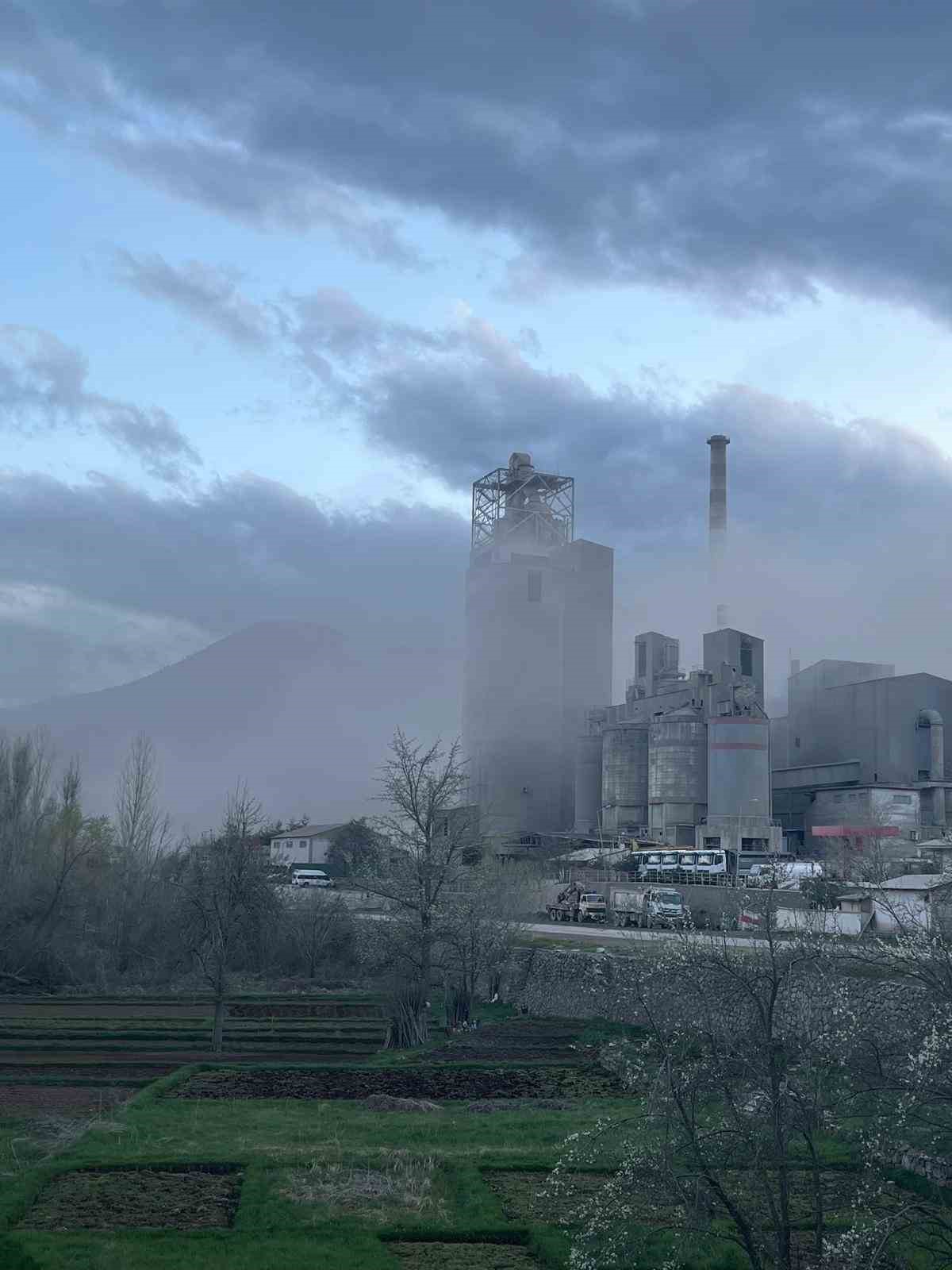 Gümüşhane’de belde belediye başkanından Aşkale Çimento Fabrikası’na tepki
