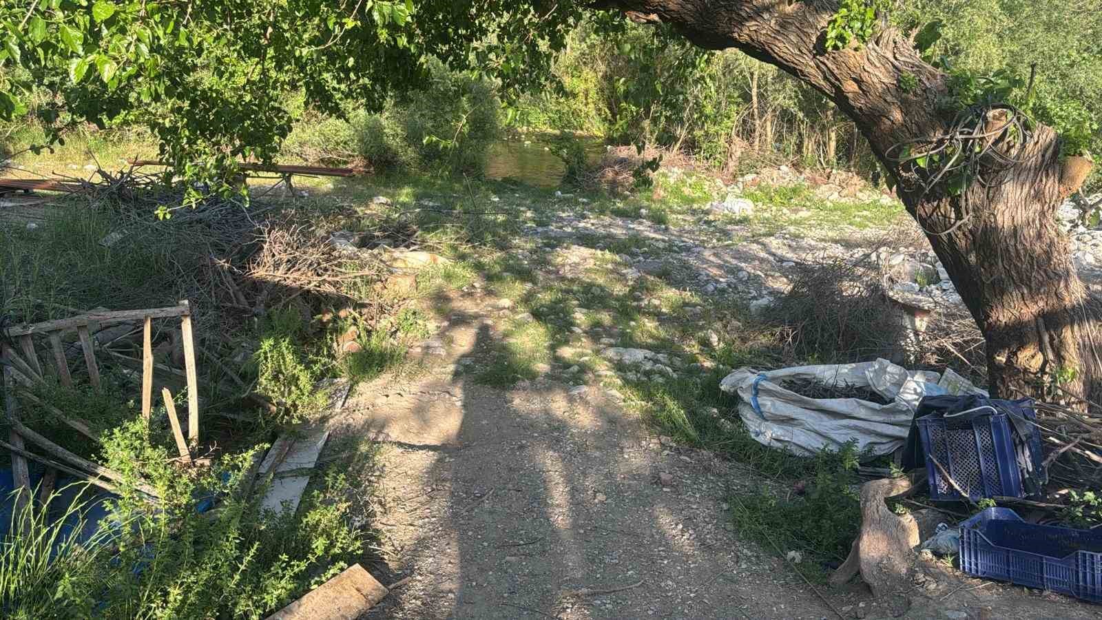 Seydikemer&rsquo;de balık avlarken akıma kapılan kişi hayatını kaybetti
