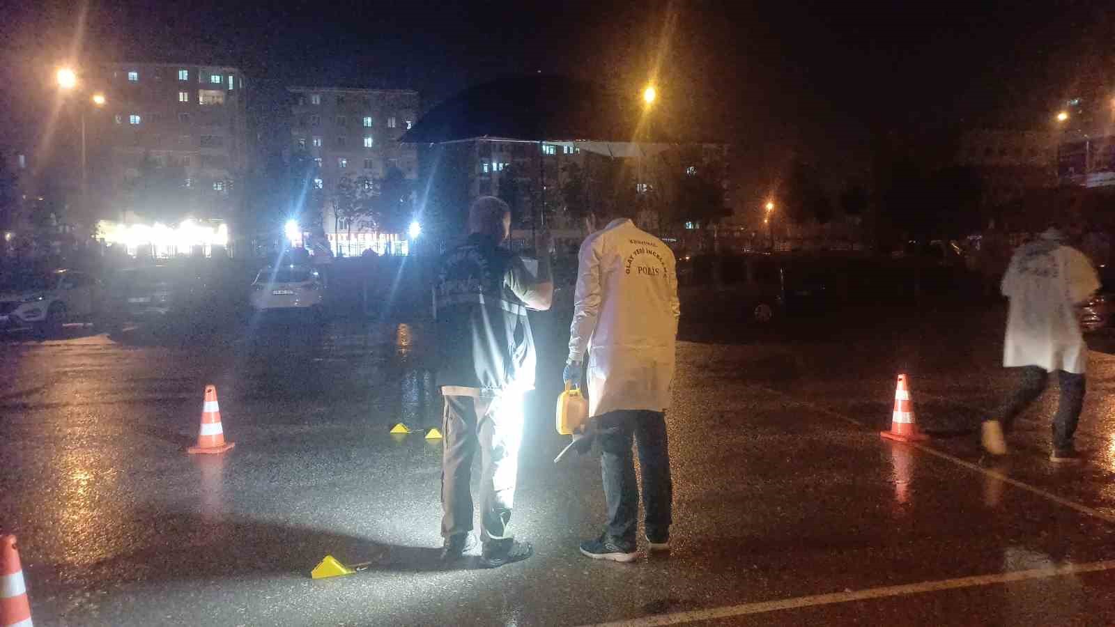 Dünürler arasında silahlı kavga: Baba ve oğul yaralandı