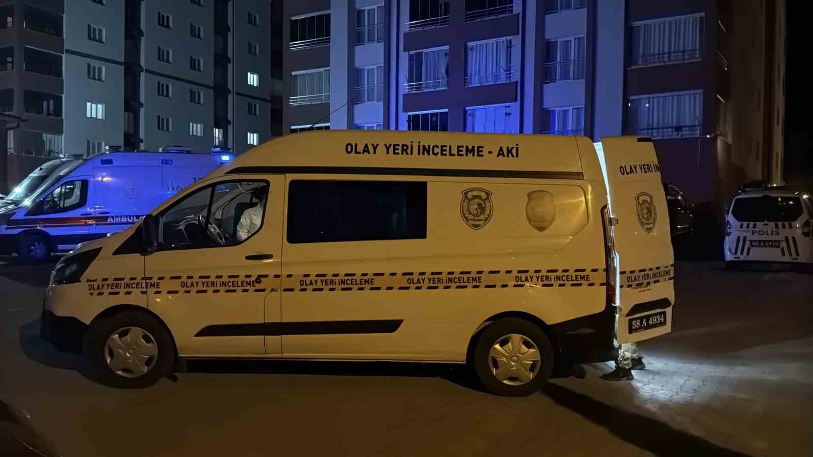 Sivas’ta korkunç cinayet: İki kardeş boğazları kesilmiş olarak bulundu