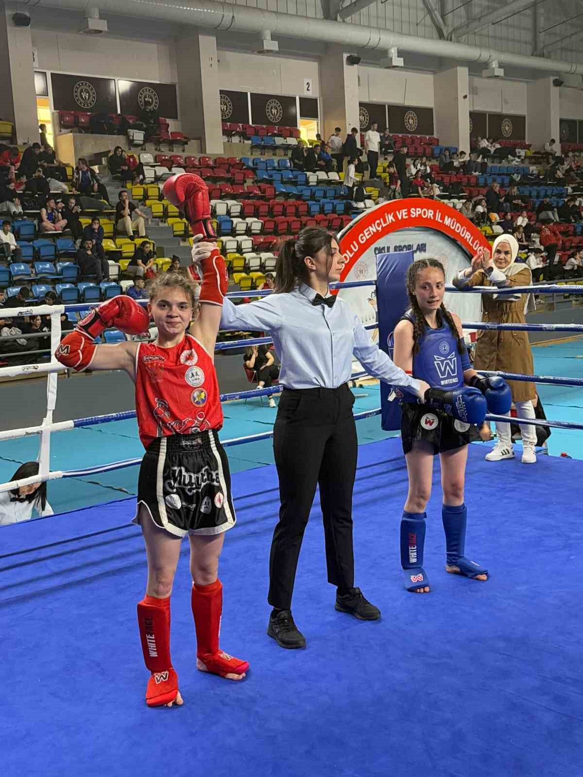 Muay Thai sporcularından Türkiye Şampiyonası’nda 7 madalya
