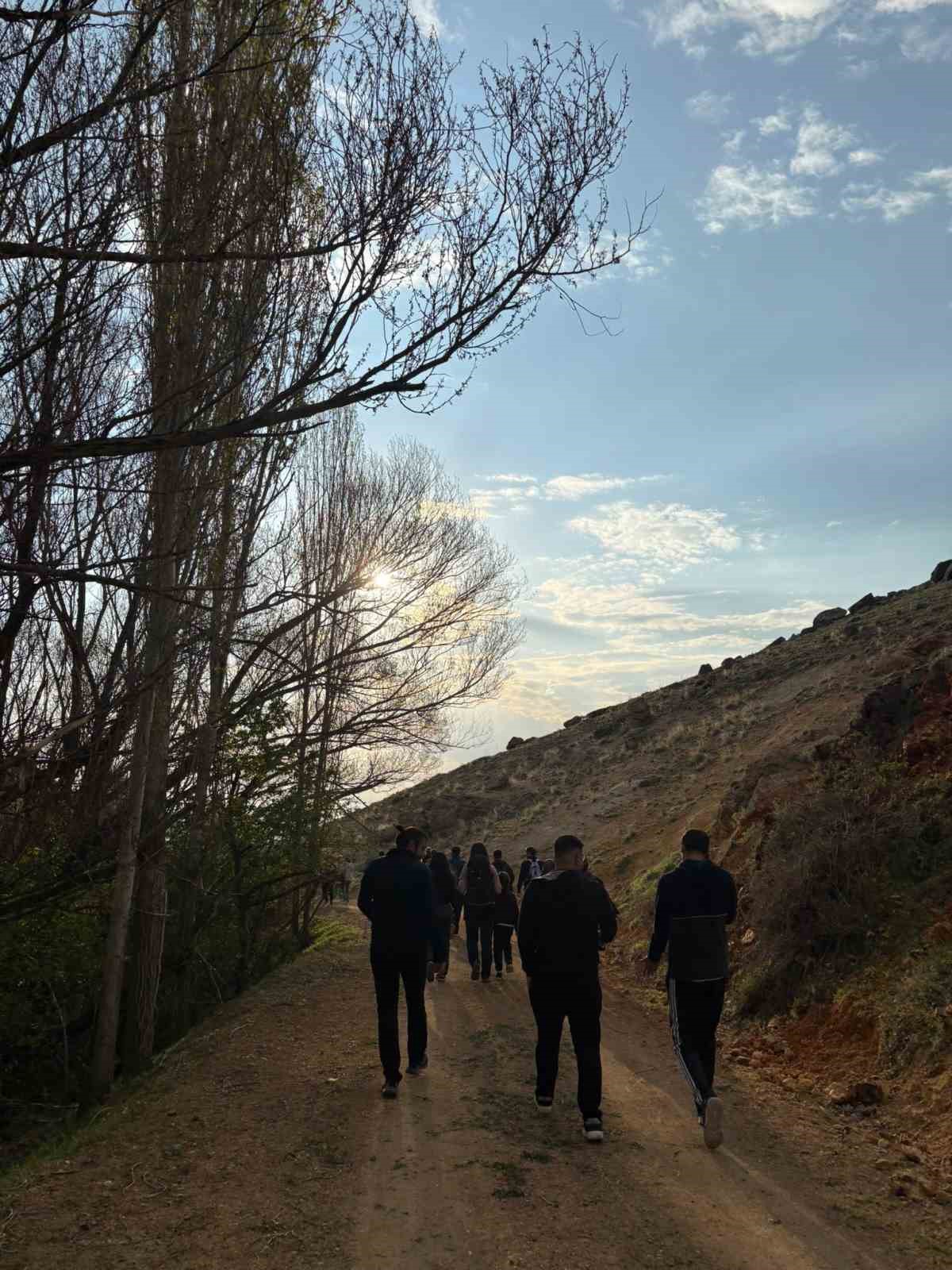 Develi Dağcılık ve Kayak Kulübü’nden ‘Hıdırellez’ yürüyüşü