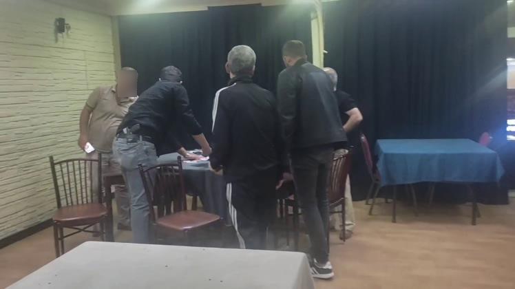 Kumar oynarken su&ccedil;&uuml;st&uuml; yakalandı, &rsquo;şimdi geldim&rsquo; dedi
