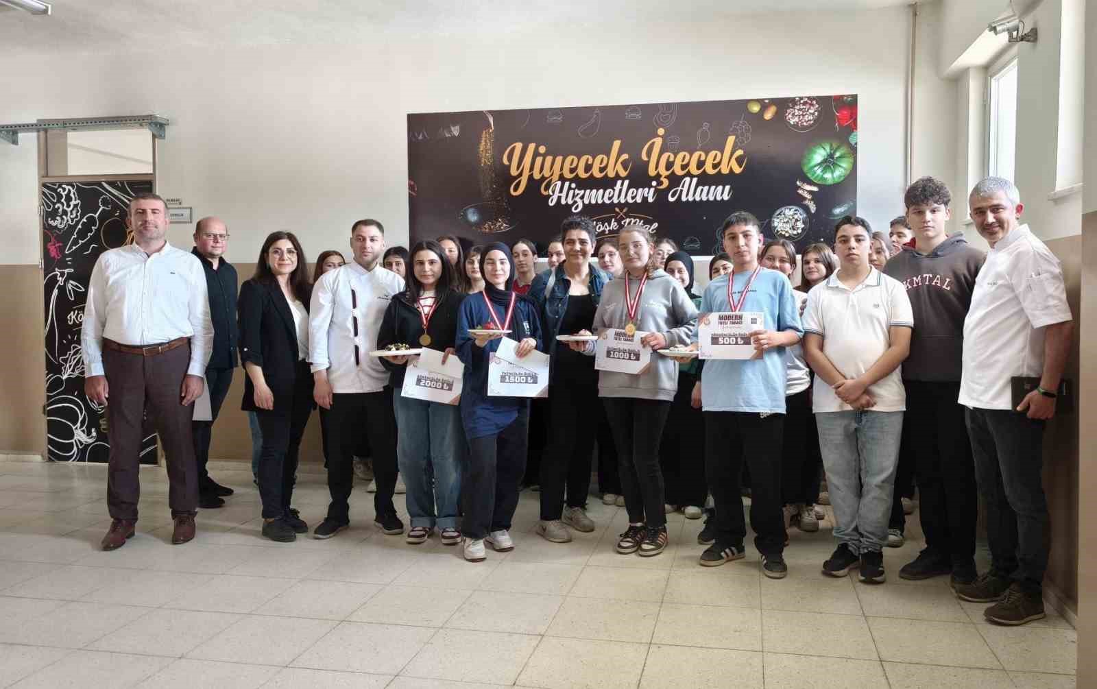 Köşk’teki yarışma tatlı rekabete sahne oldu