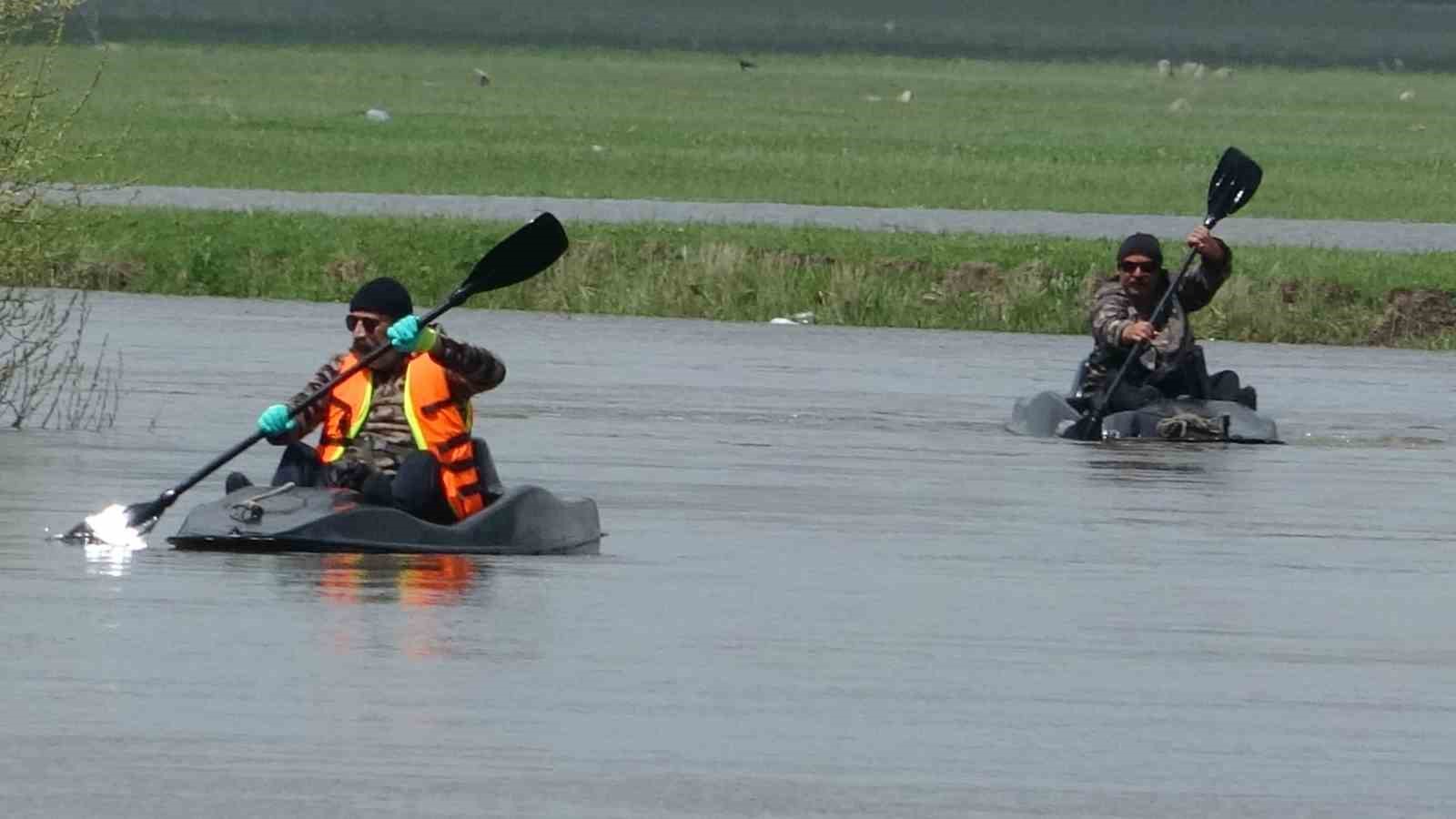 Kura Nehri’nde kano heyecanı