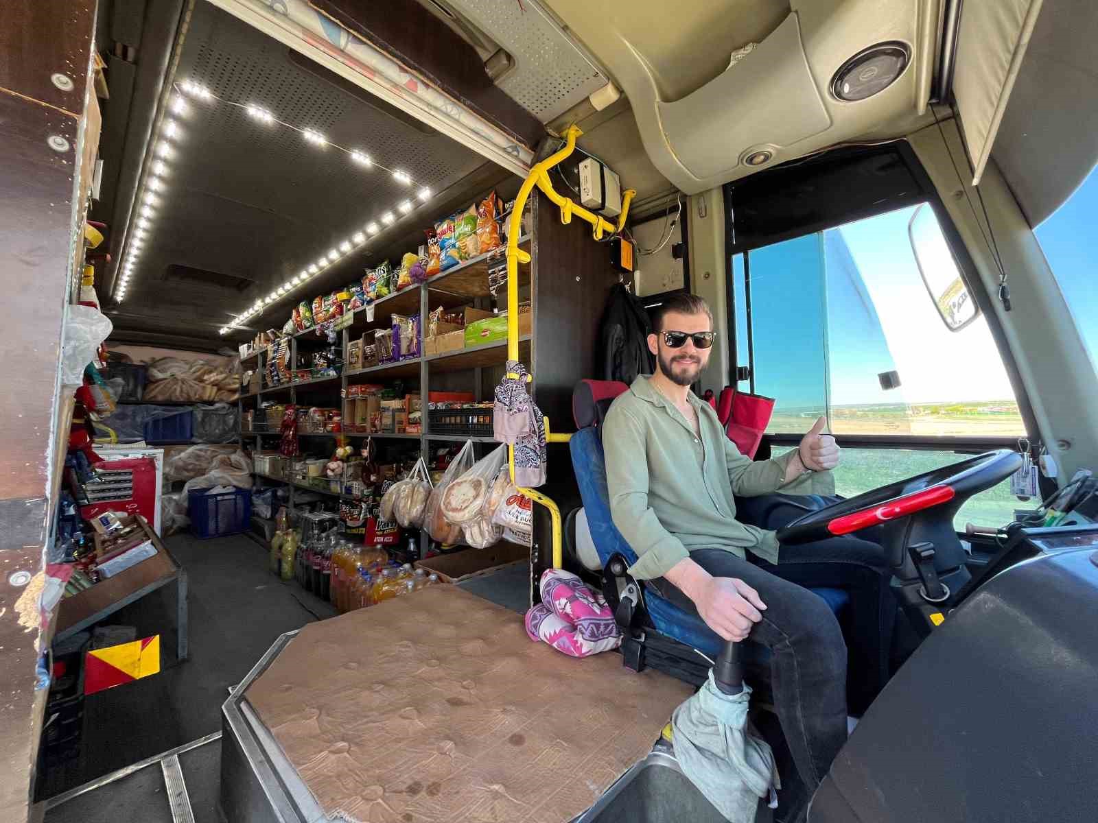 Marketini ’sırtına’ sarıp köyleri gezmeye başladı; "O olmasa aç kalırız"