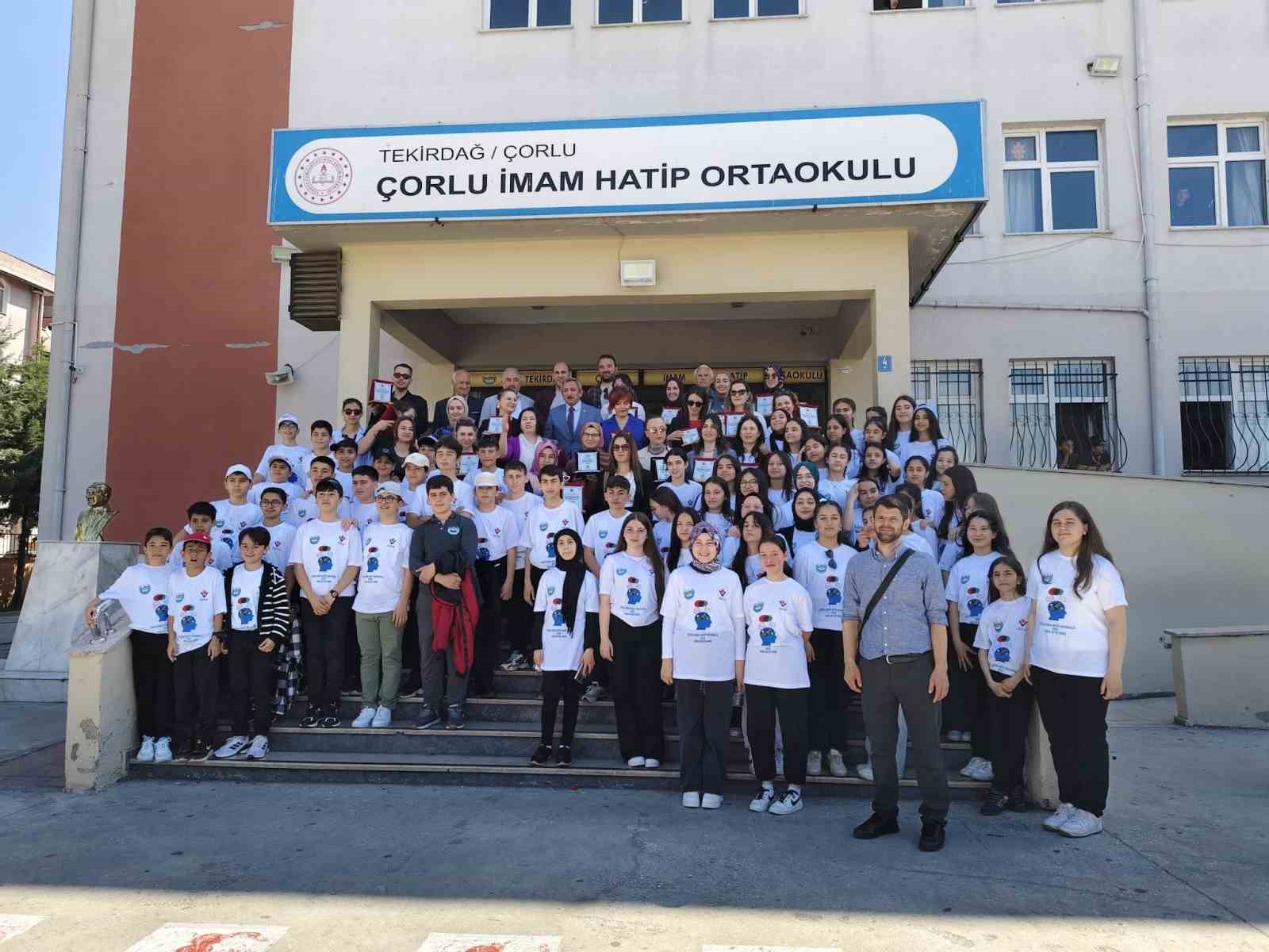 Çorlu İmam Hatip Ortaokulu’ndan Bilim Fuarı