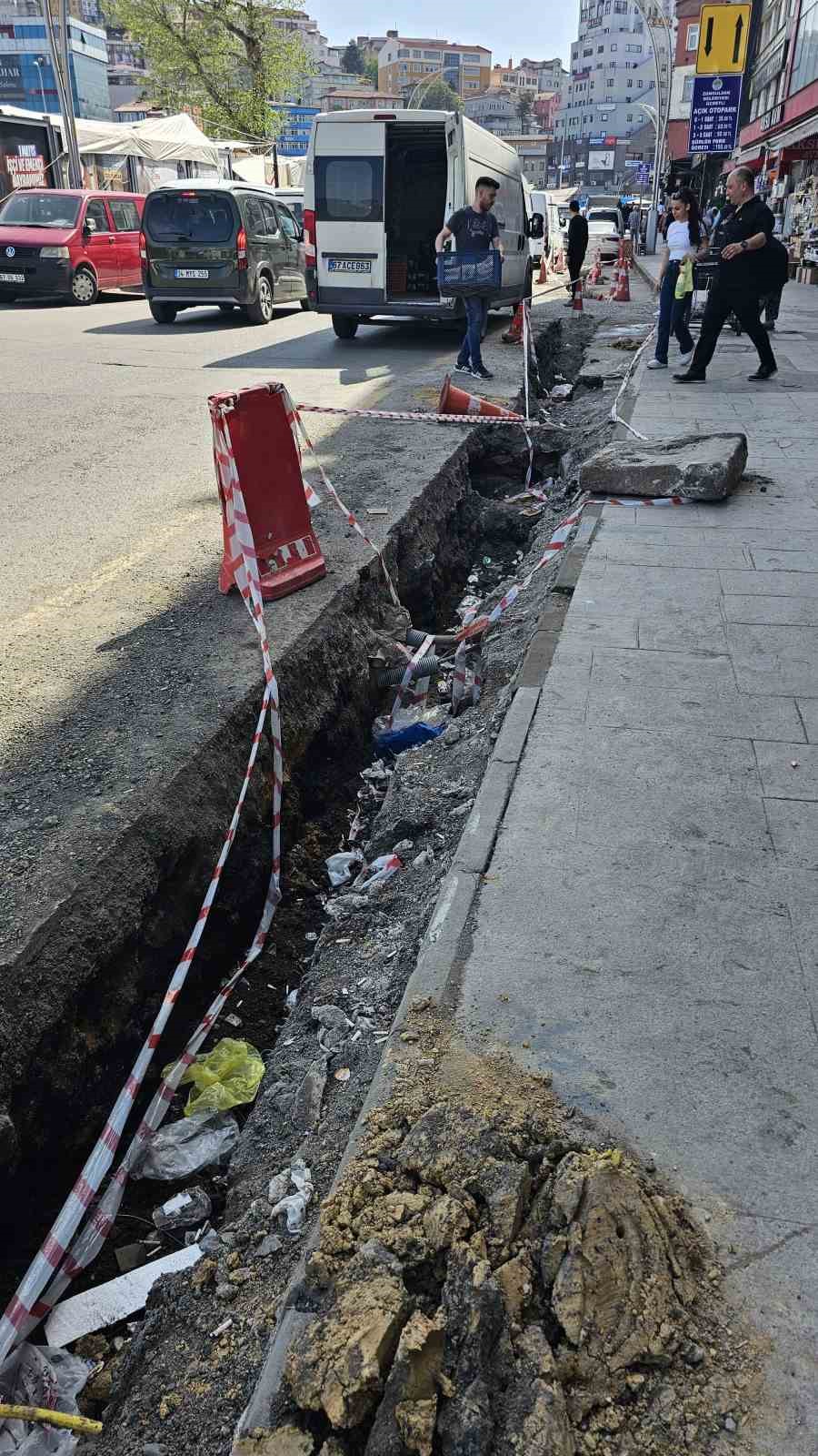 Zonguldak&rsquo;ta alt yapı &ccedil;alışması tehlikeye davetiye &ccedil;ıkartıyor
