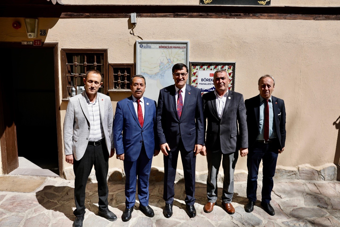 Başkan Kahveci: "Şehrimizi ortak akılla yönetmek için muhtarlarımızın fikirleri bizler için çok kıymetli"