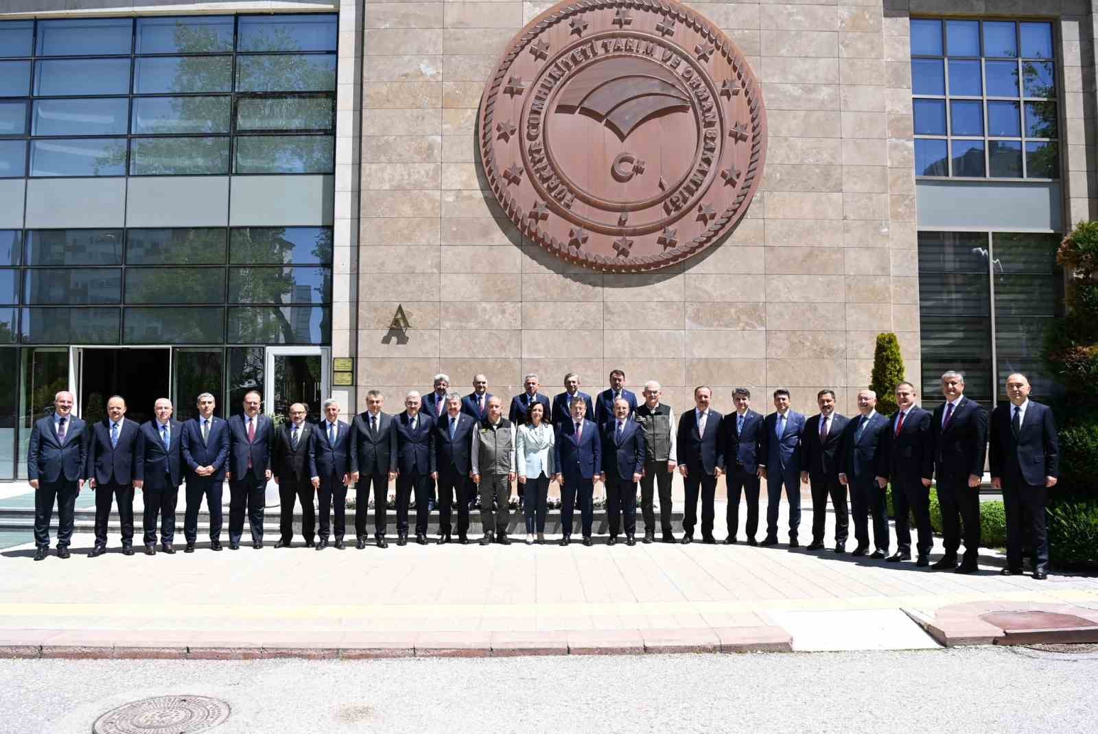 Vali Ayg&ouml;l, Orman Yangınları Hazırlık ve Koordinasyon Toplantısı&rsquo;na katıldı
