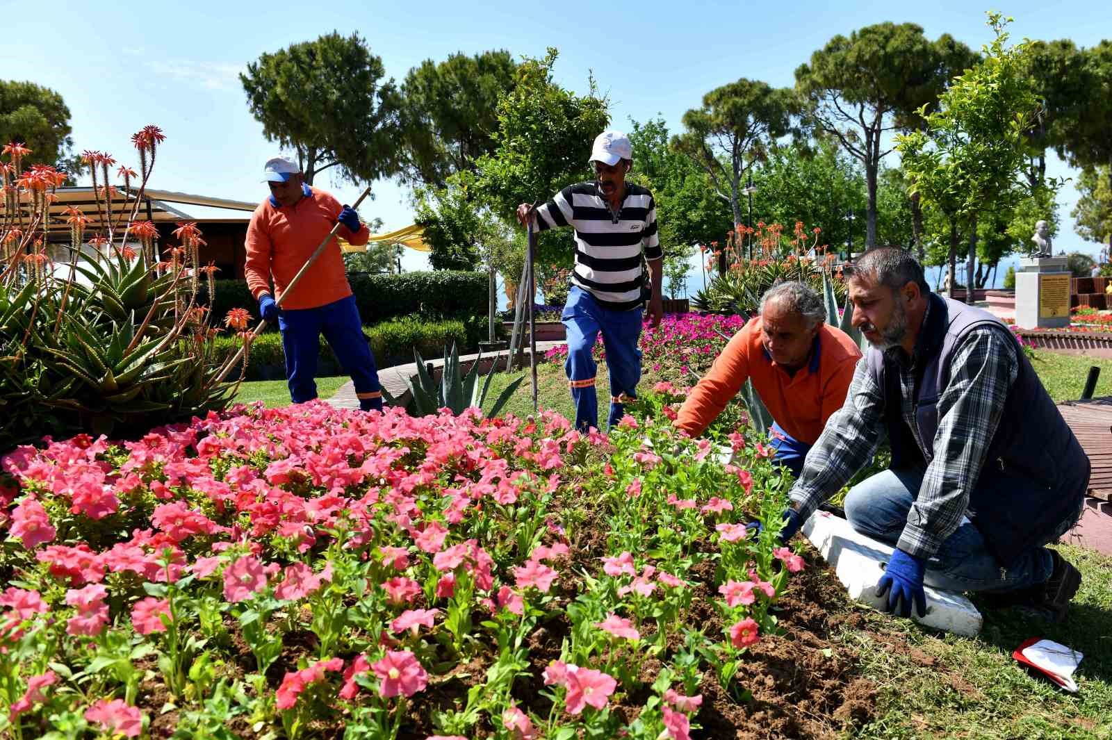 Muratpaşa’nın renkli emeği Çiçek Desenleri Günleri başlıyor