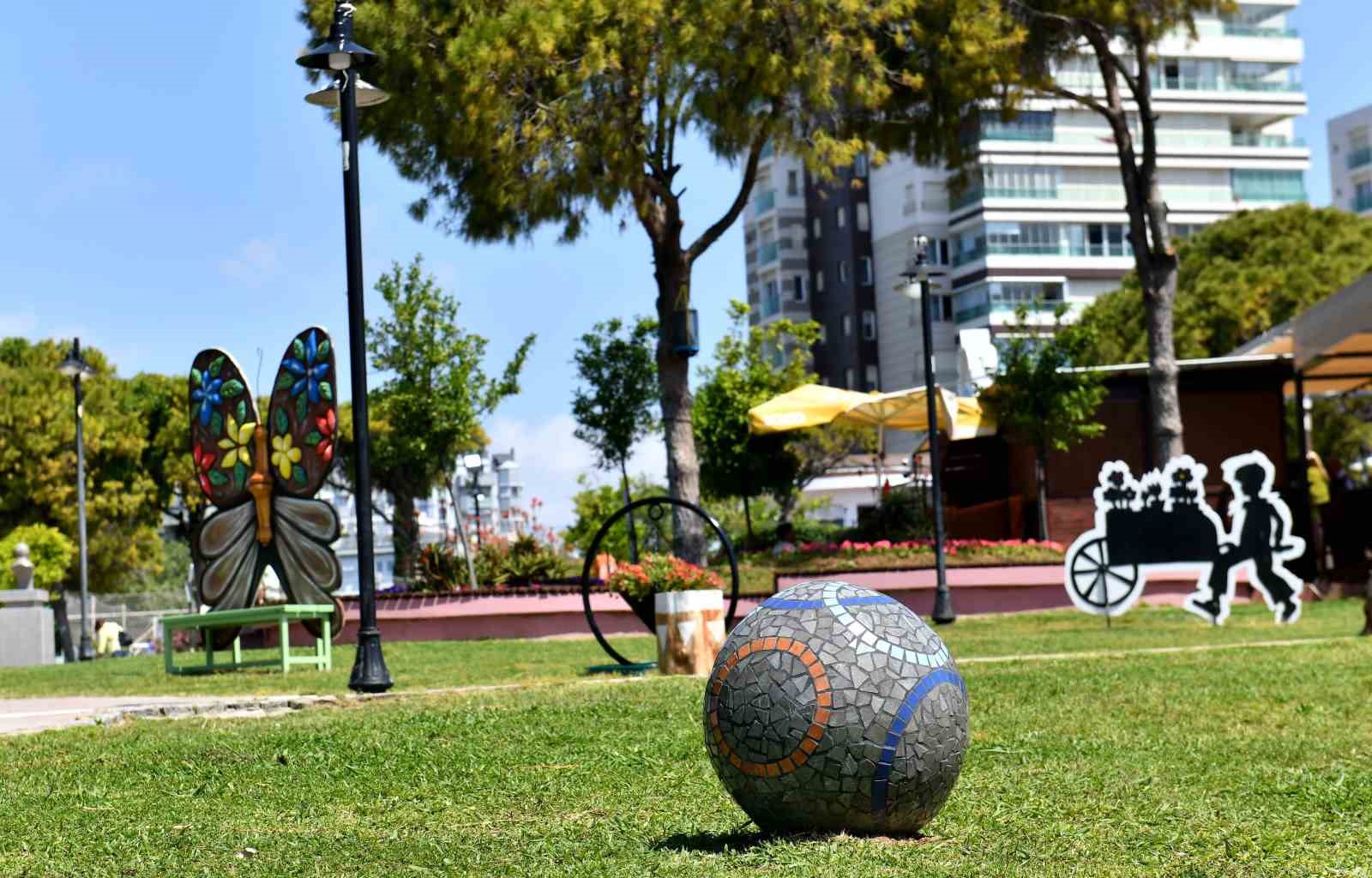 Muratpaşa&rsquo;nın renkli emeği &Ccedil;i&ccedil;ek Desenleri G&uuml;nleri başlıyor
