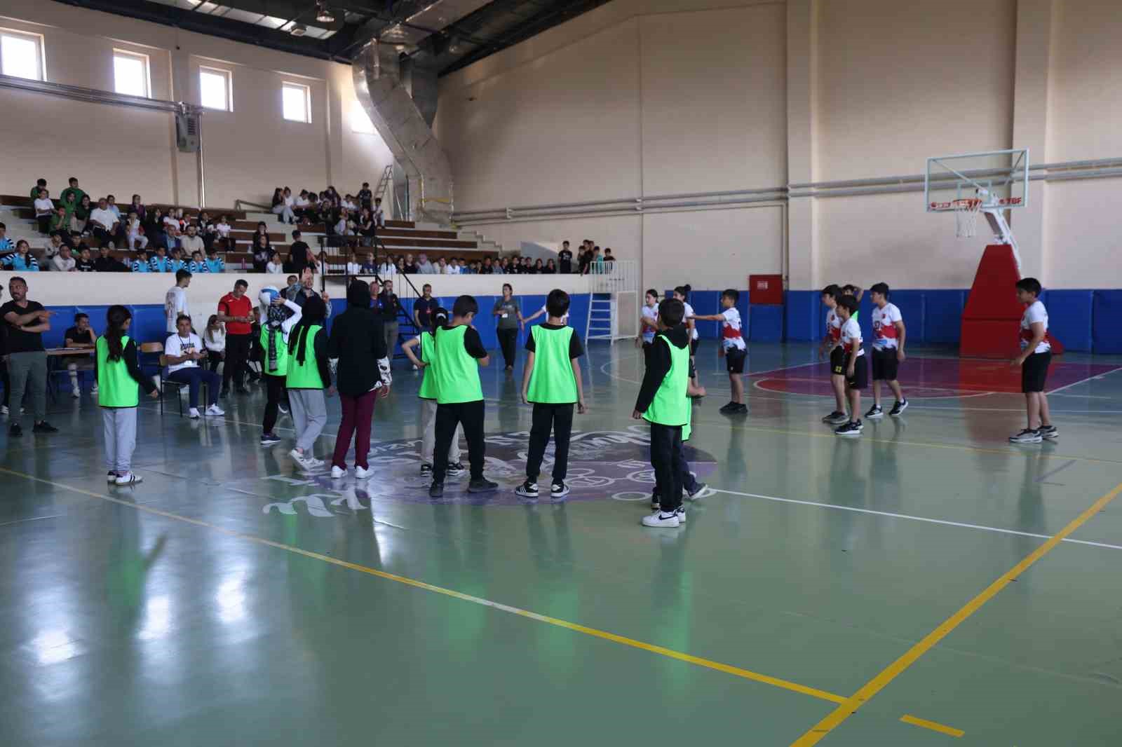 Elazığ&rsquo;da &lsquo;Geleneksel &Ccedil;ocuk Şenliği&rsquo; etkinliği
