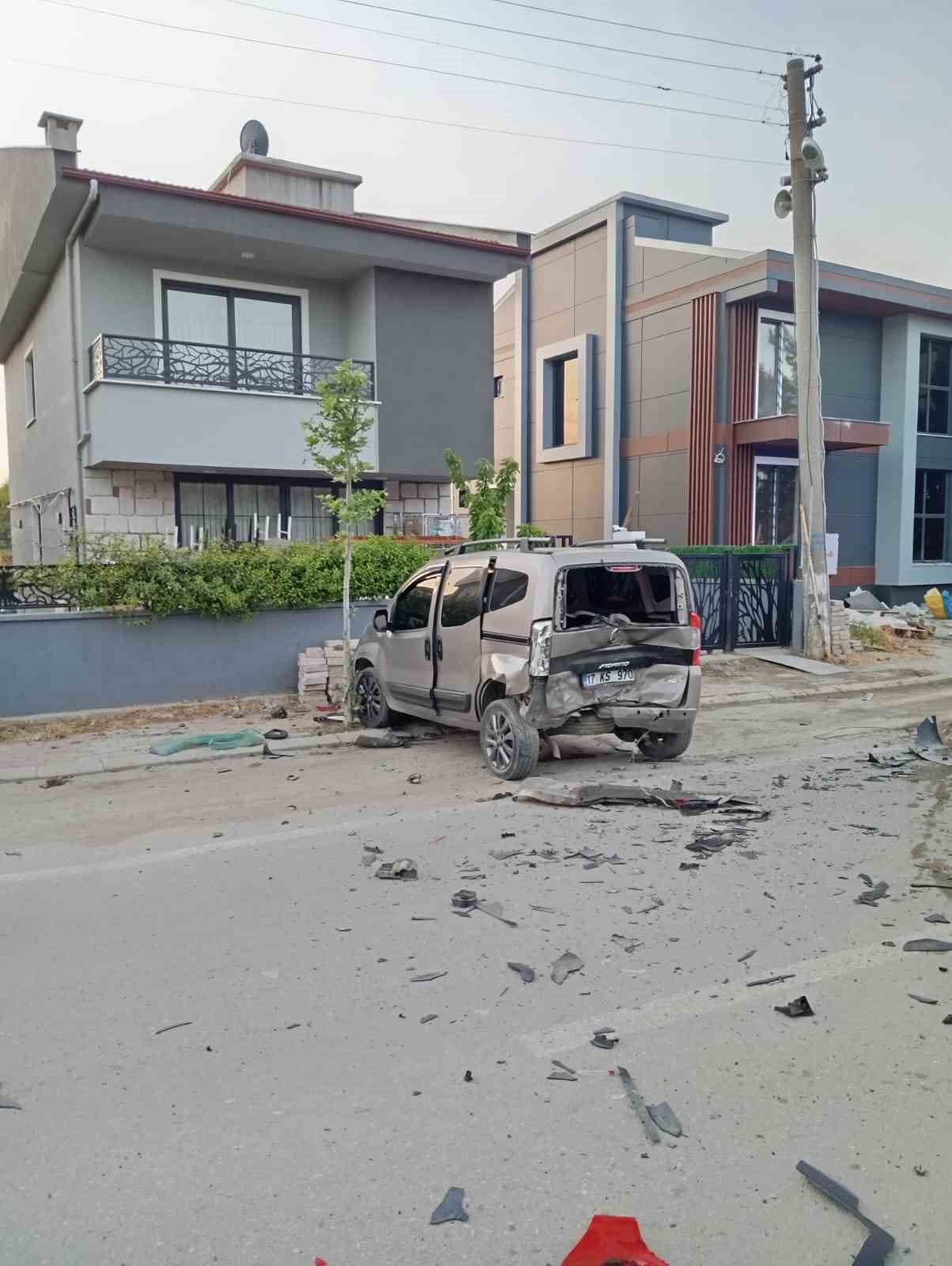 Çanakkale'de kaza: 2 kişi yaralandı - İHA