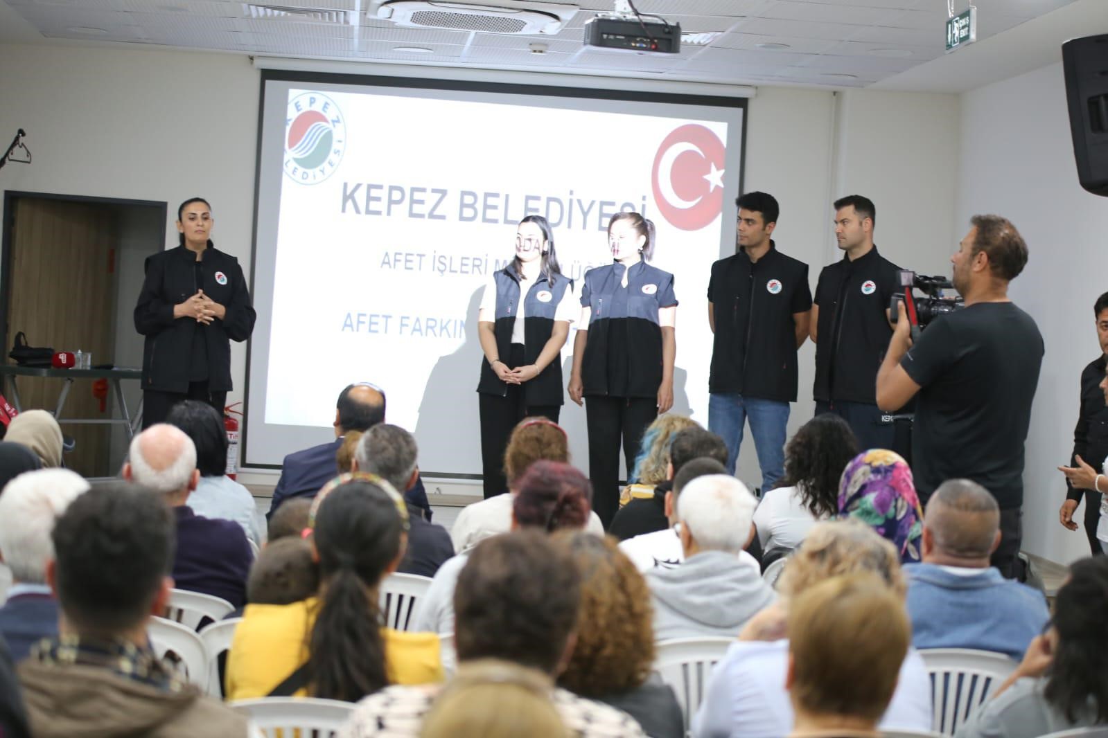 Kepez’in 68 mahallesinde "Afet Farkındalık" seferberliği başladı
