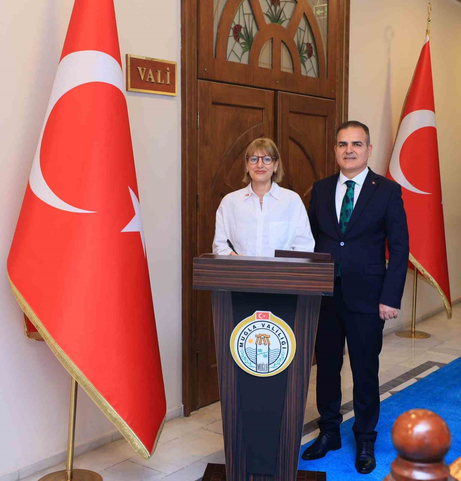 Birleşik Krallık büyükelçisi Vali Akbıyık ve Başkan Aras’ı ziyaret etti
