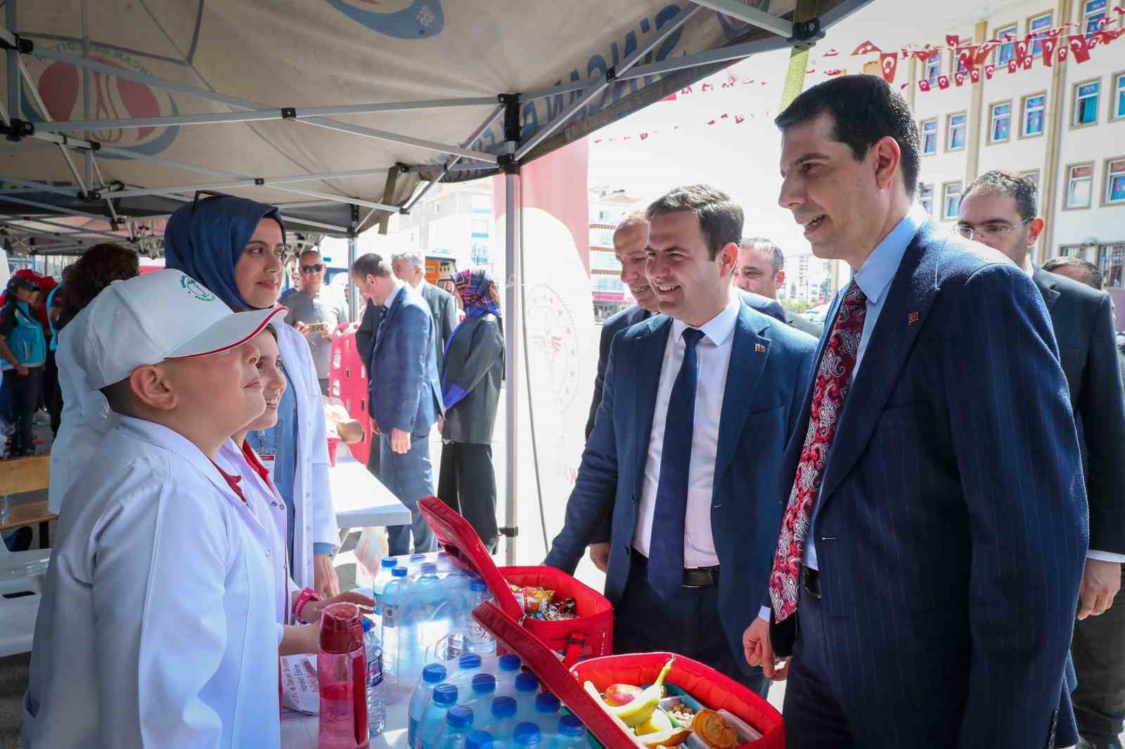Öğrenciler aldıkları eğitimle ‘sağlık elçisi’ olacak