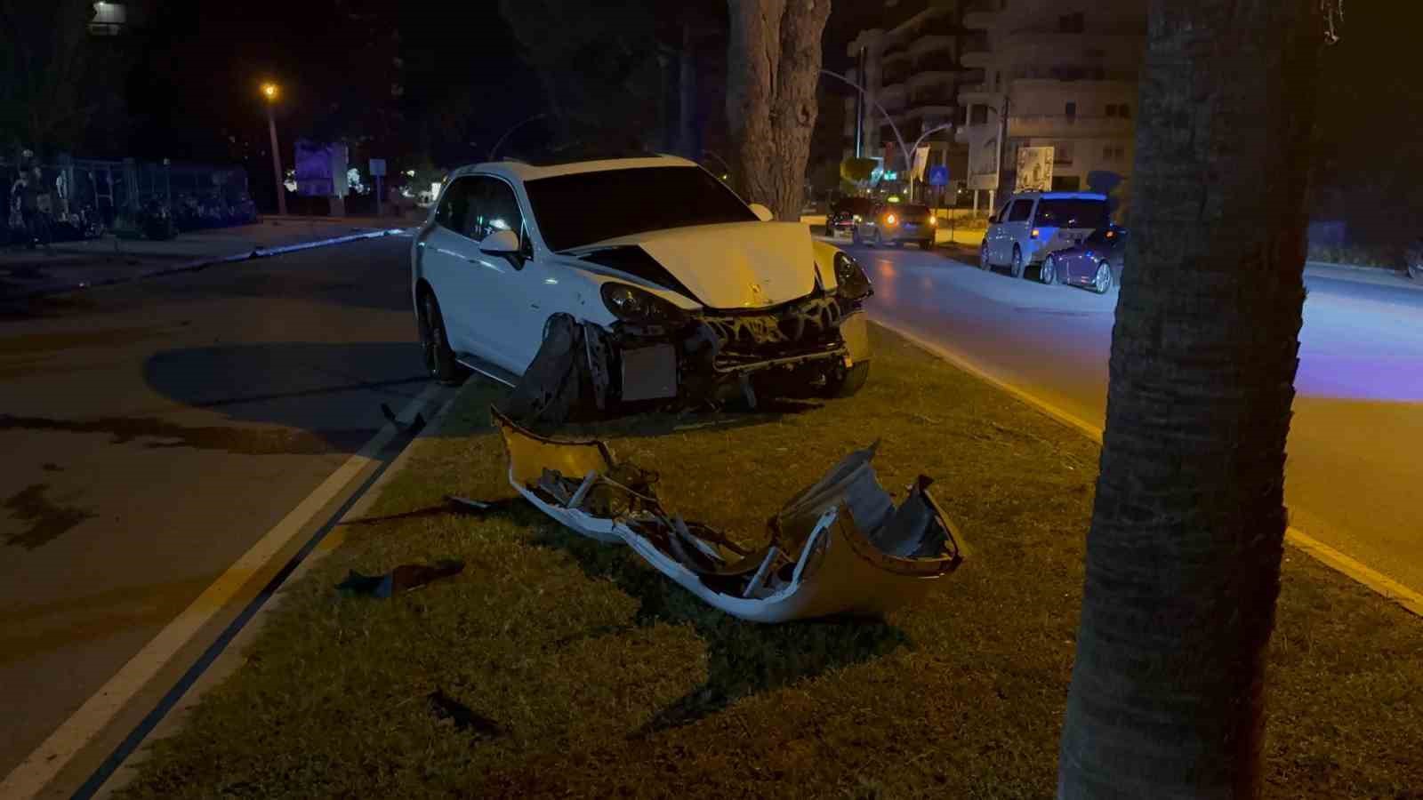 Alkollü sürücü ortalığı savaş alanına çevirdi, kazayı yaralanmadan atlattı