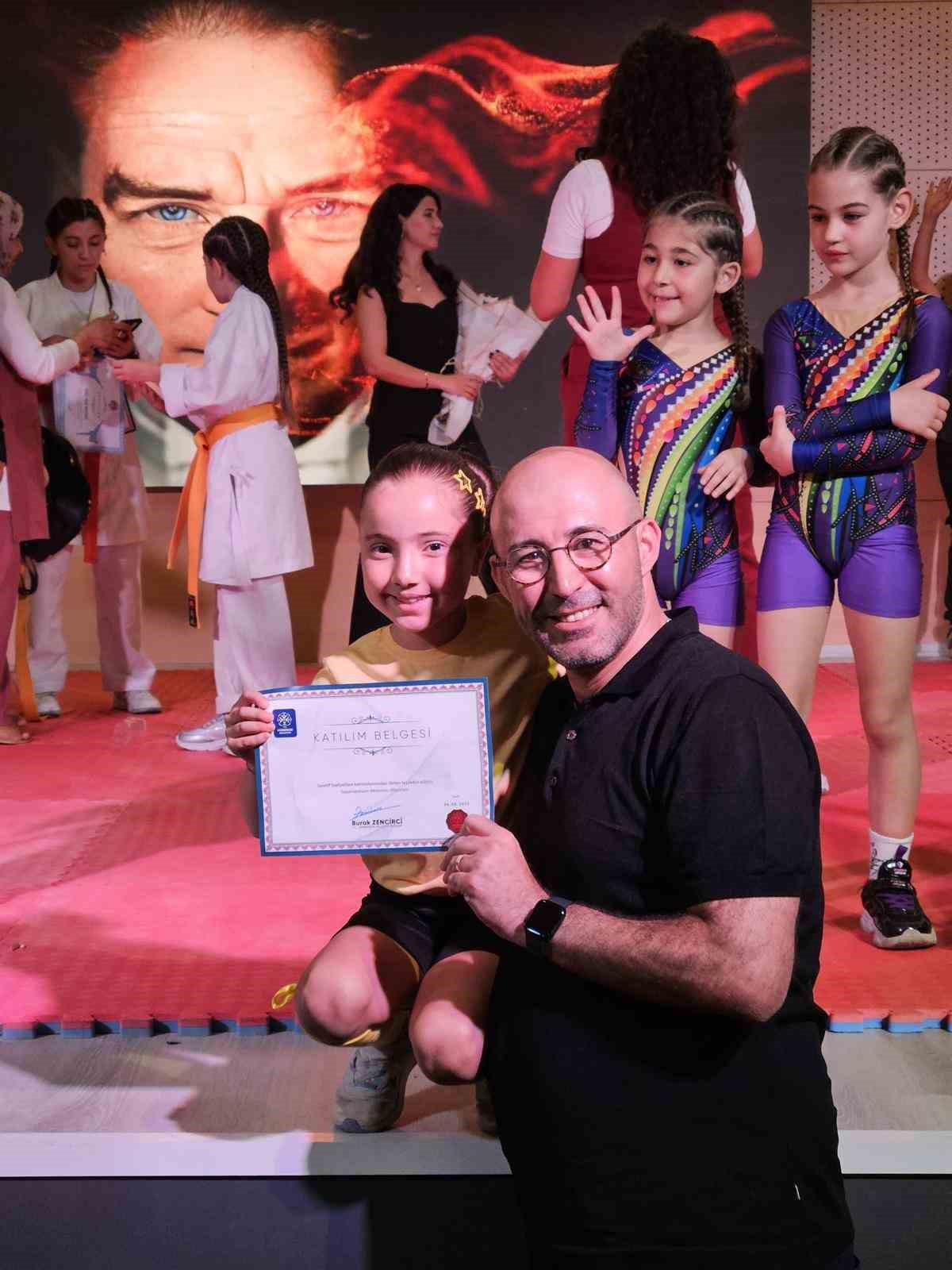 Başkan Zencirci, genç karatecilerin sarı kuşaklarını bağladı
