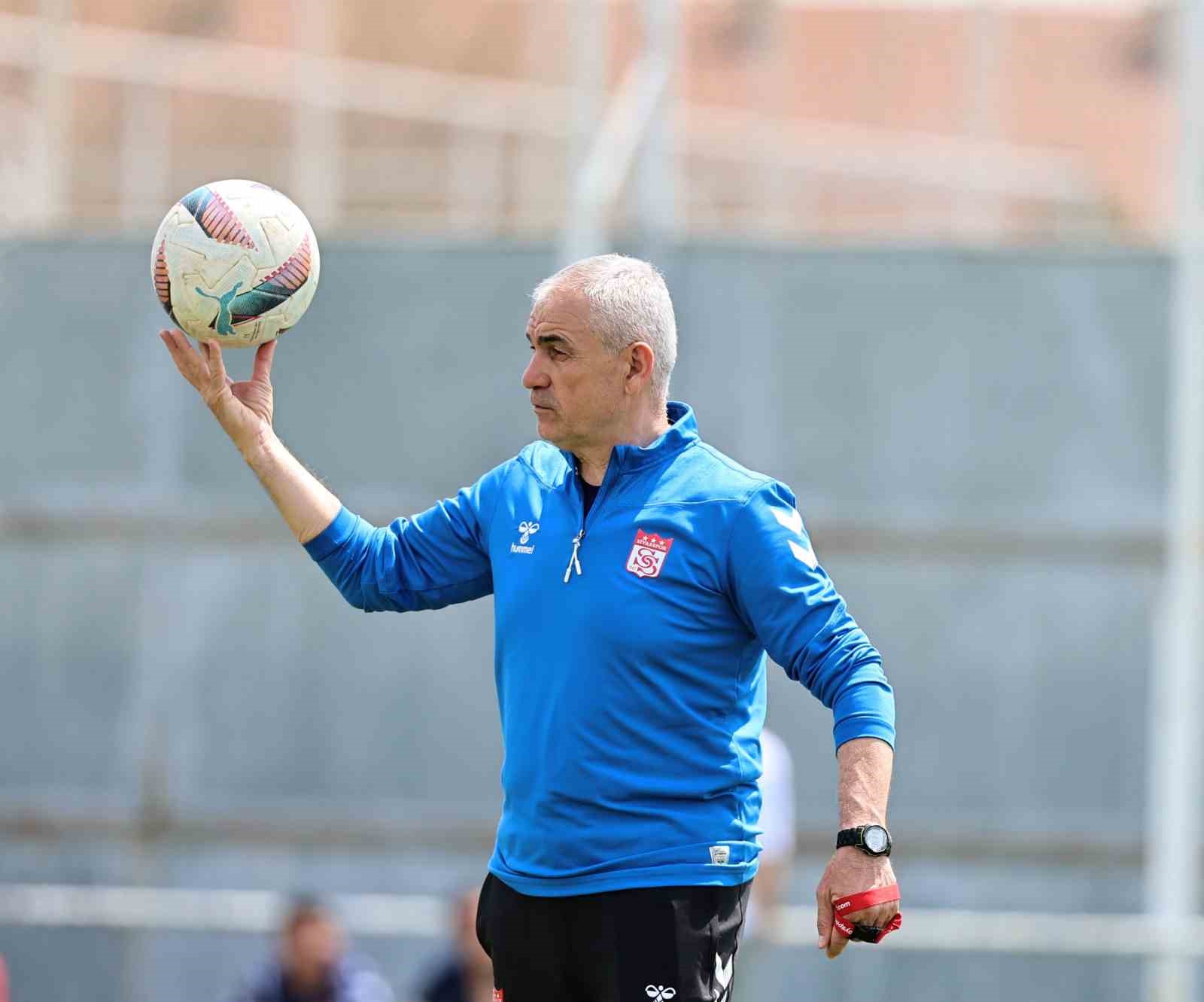 Rıza Çalımbay’dan taraftara çağrı!
