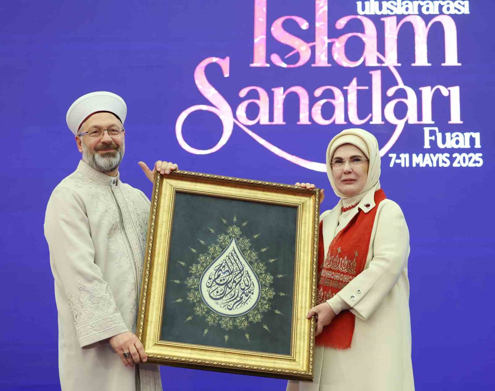 Emine Erdoğan "Uluslararası İslam Sanatları Fuarı"nda konuştu
