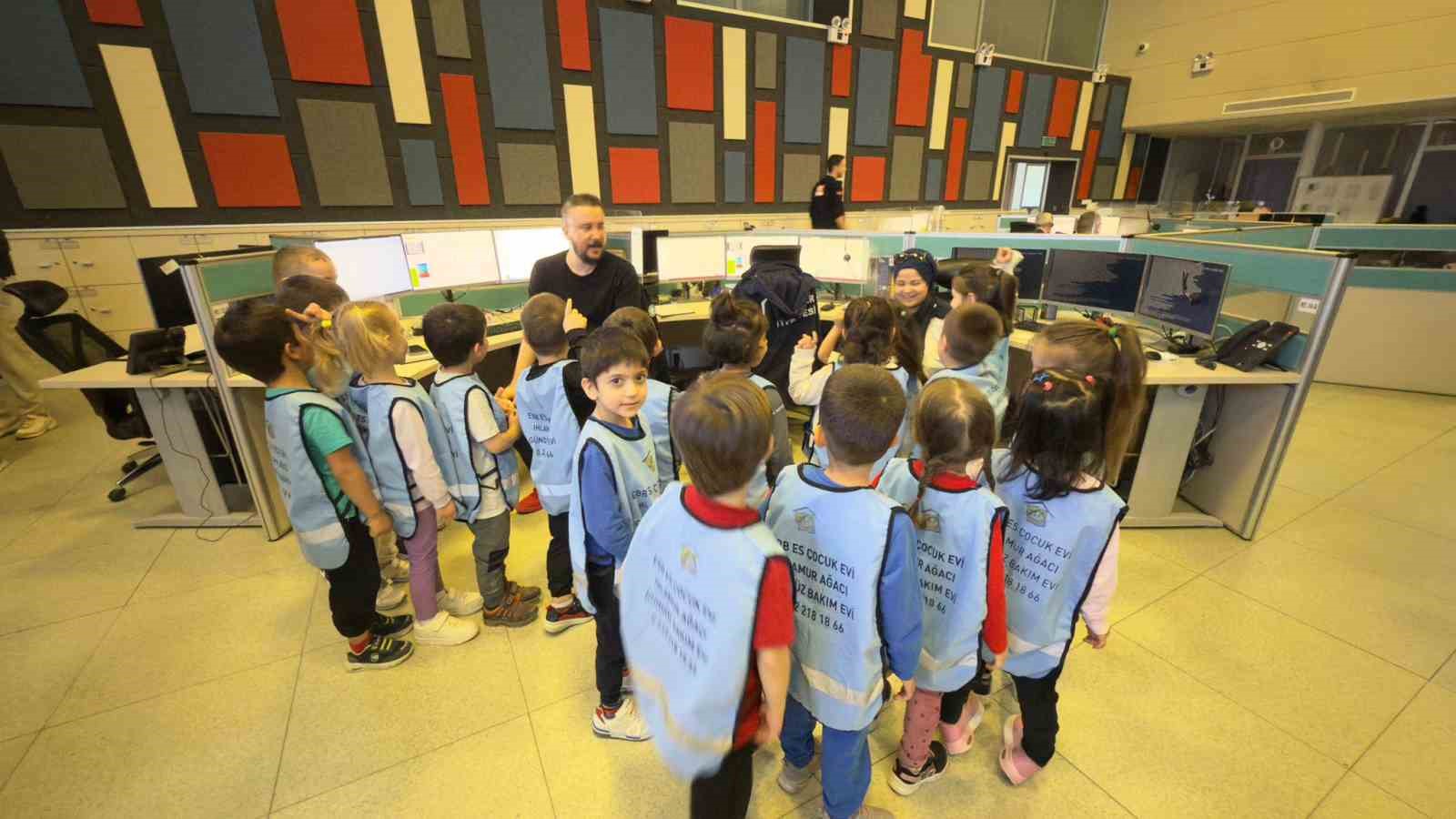 Es &Ccedil;ocuk Evi&rsquo;nin minikleri 112&rsquo;yi keşfetti
