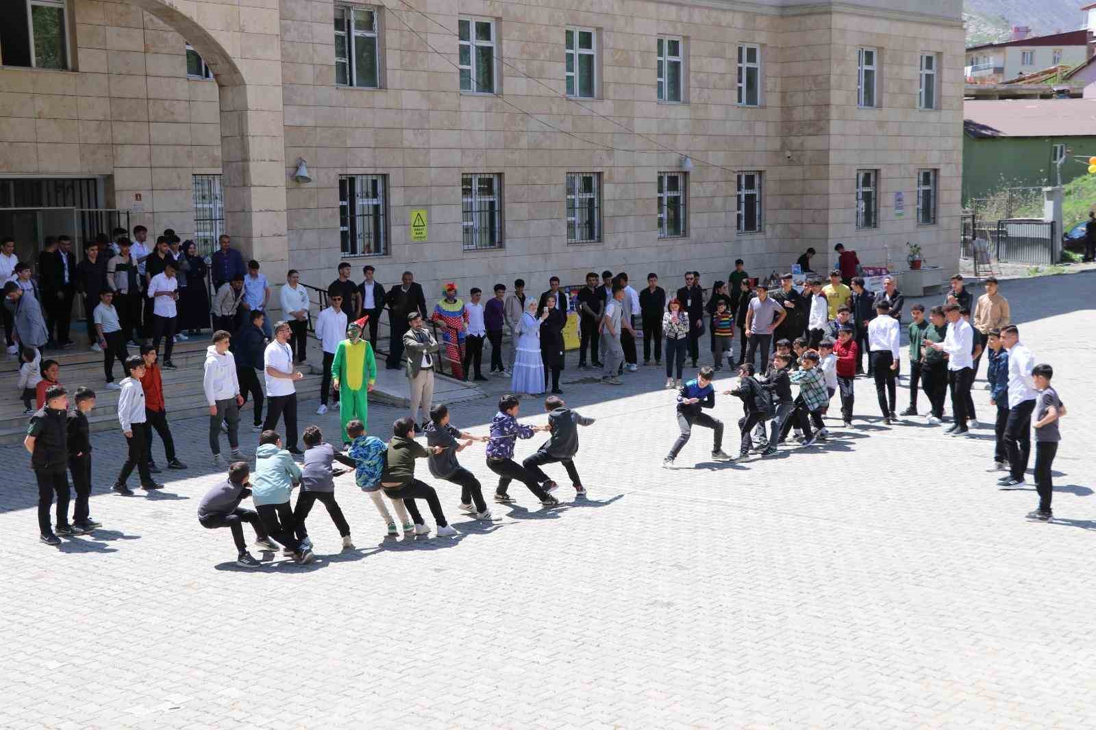 TOBB Hüseyin Çelik Anadolu İmam Hatip Lisesinden festival coşkusu
