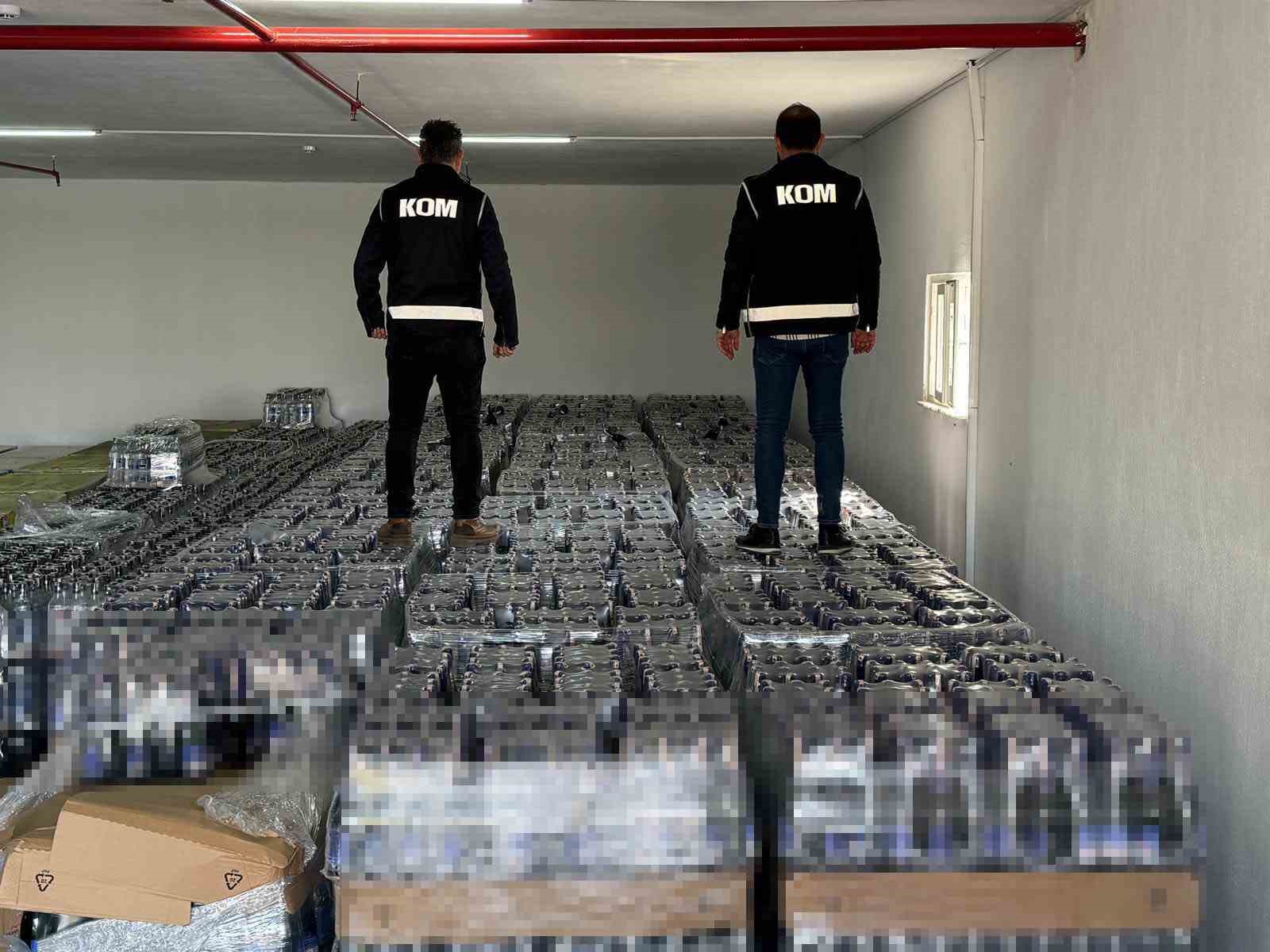 Cumhuriyet tarihinin en büyük alkol kaçakçılığı operasyonunun görüntüleri ortaya çıktı