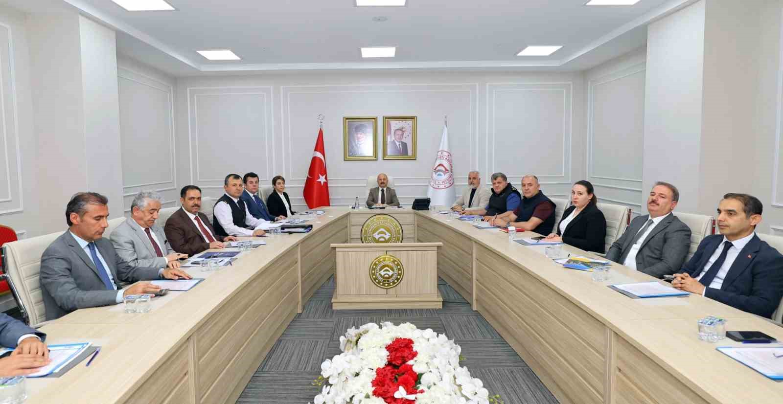 Adıyaman&rsquo;da şiddetle m&uuml;cadele toplantısı yapıldı
