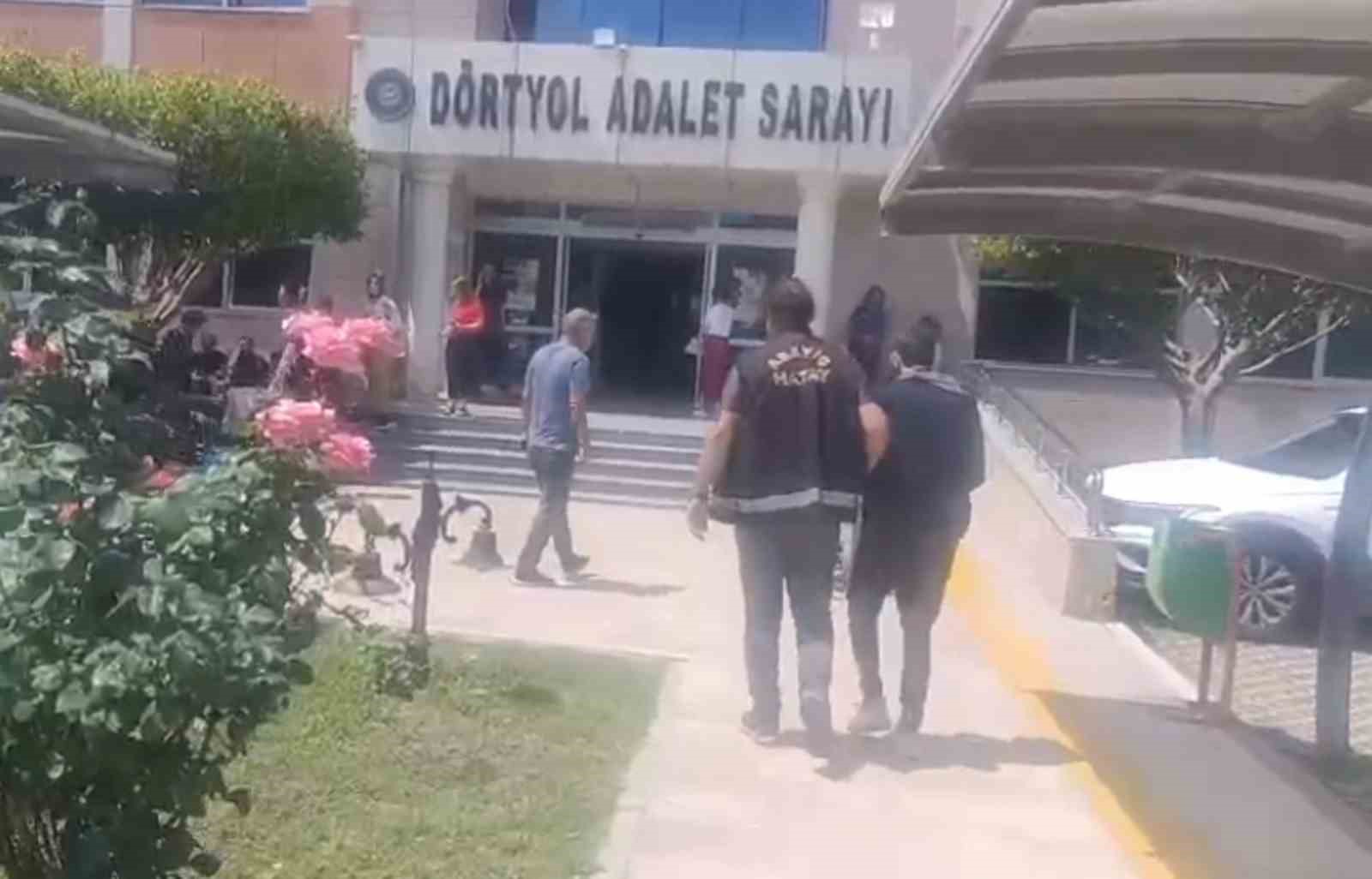 Hapis cezasıyla aranan 2 kişi tutuklandı