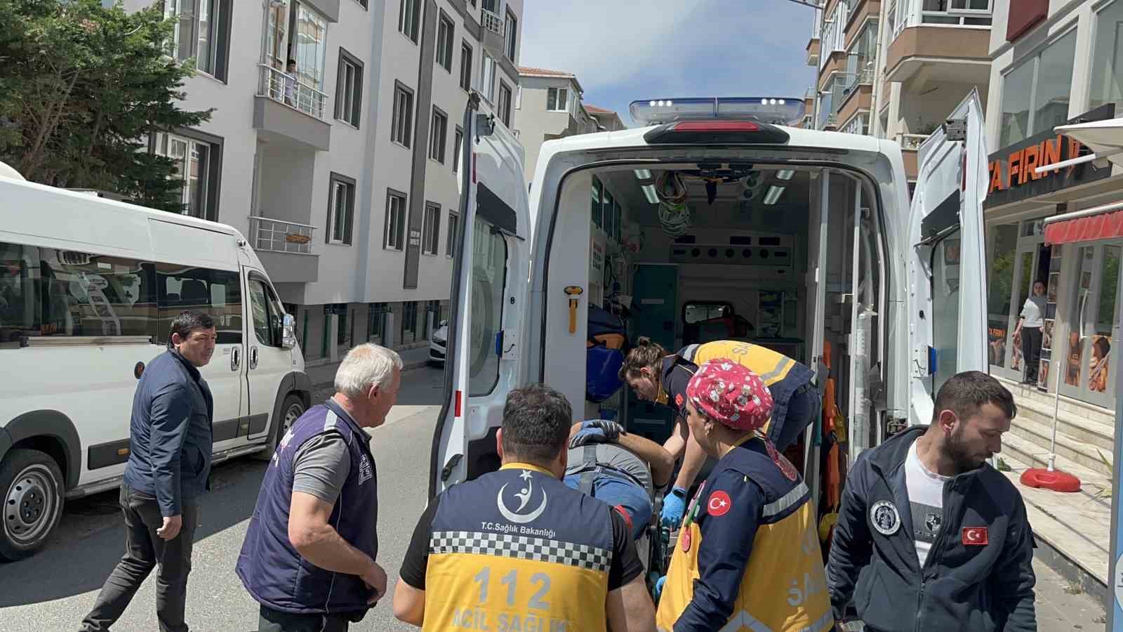 Çorlu’da 1,5 metre yükseklikten düşen işçi yaralandı