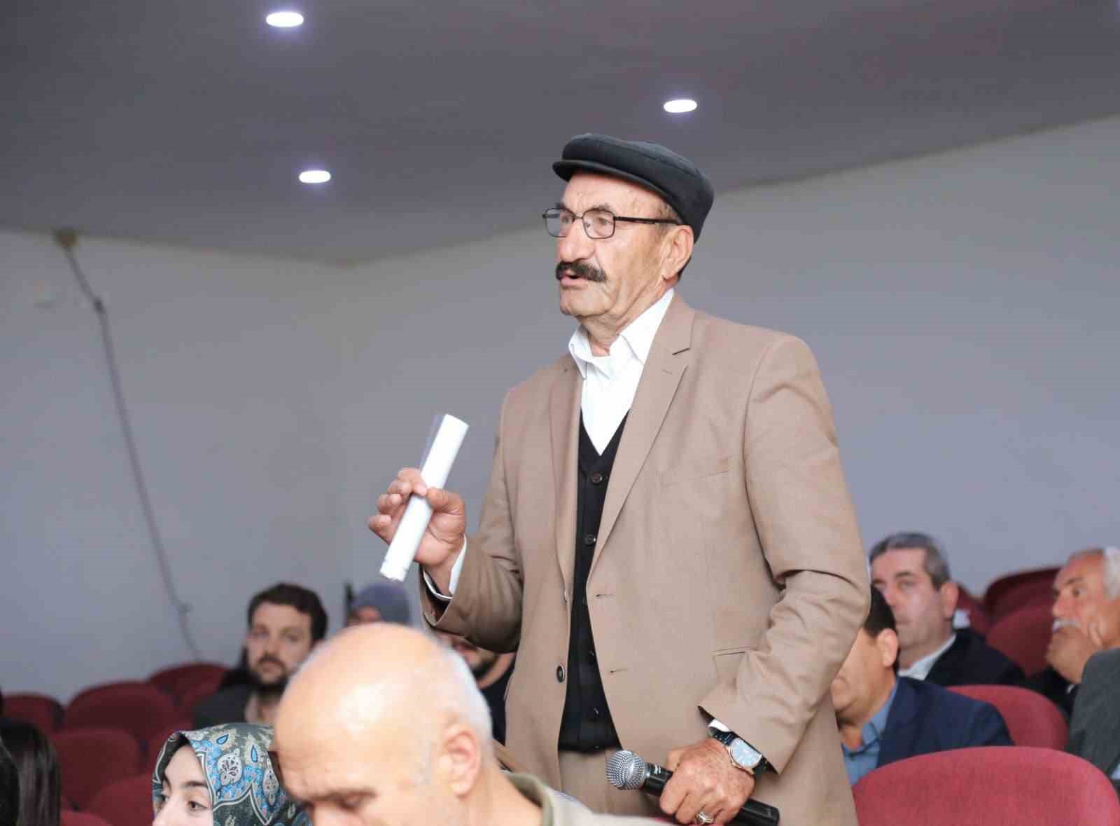 Van B&uuml;y&uuml;kşehir Belediyesi, &Ccedil;atak ve Bah&ccedil;esaray&rsquo;da mahalle muhtarları ile buluştu
