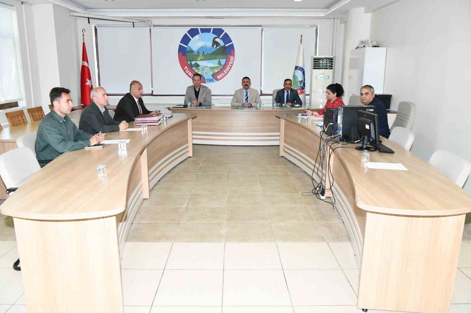 Tunceli’de belediye meclis toplantısı