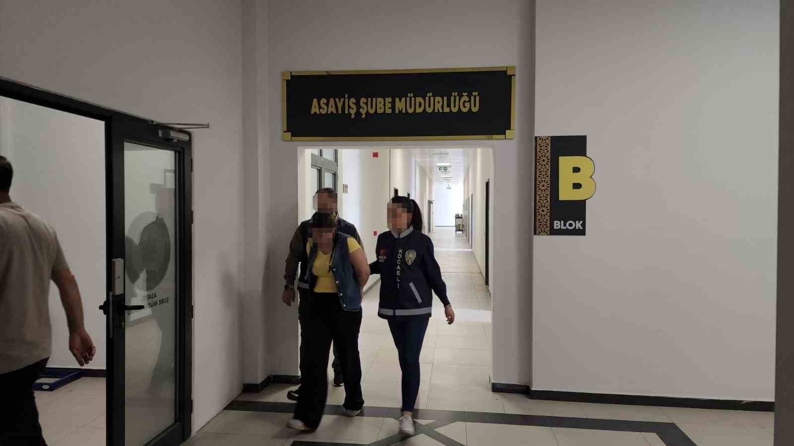 730 bin TL değerinde ziynet eşyası ve nakit para çalan 2 şüpheli yakalandı