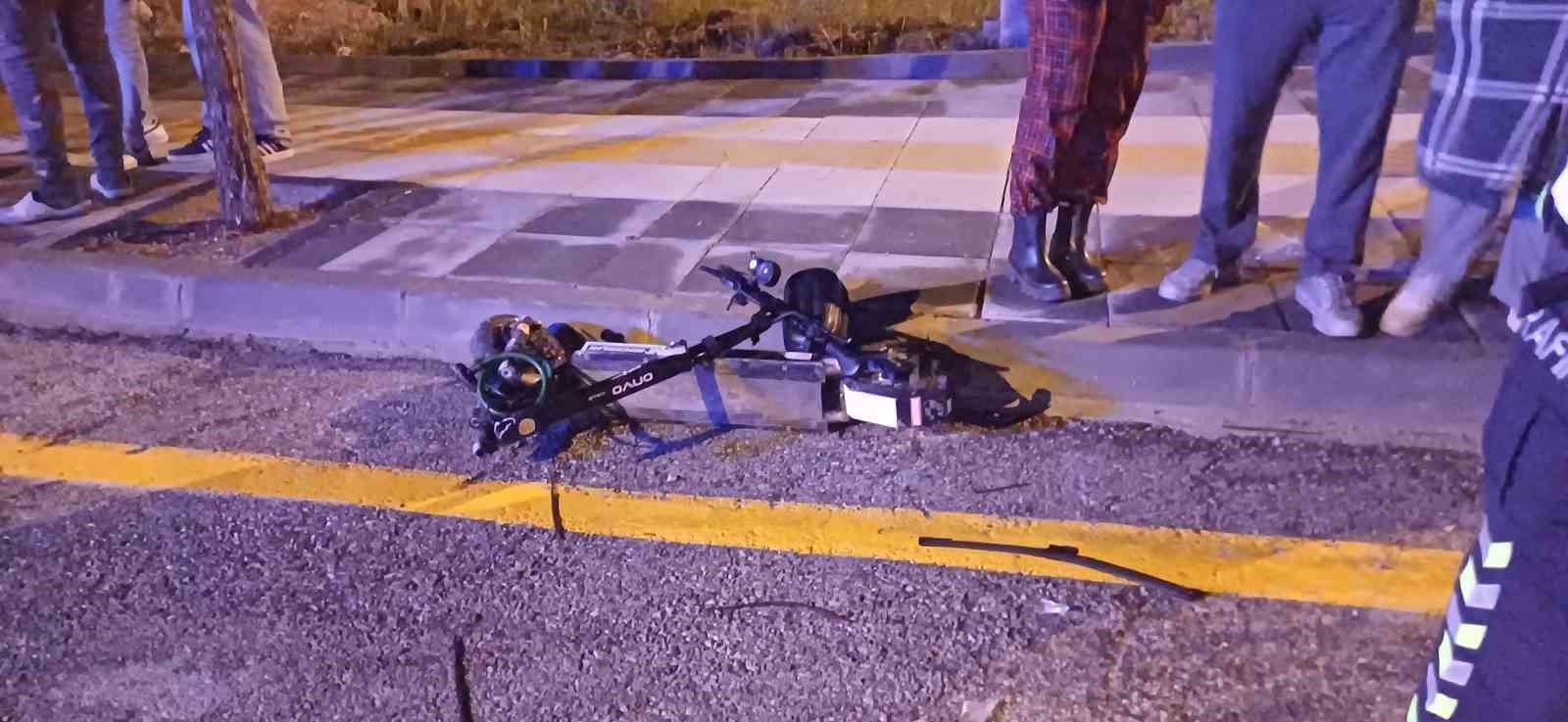 Çorum’da otomobil ile elektrikli scooter çarpıştı: 1 yaralı