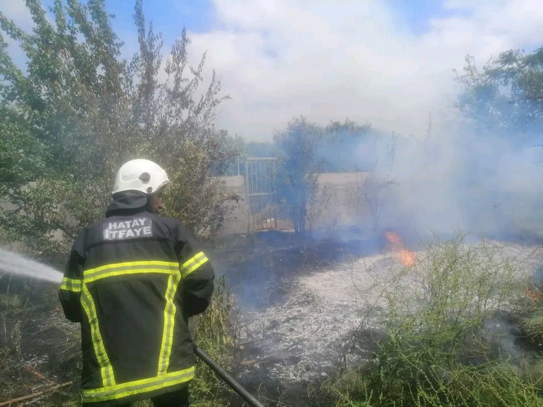 Samandağ’da bahçe yangını