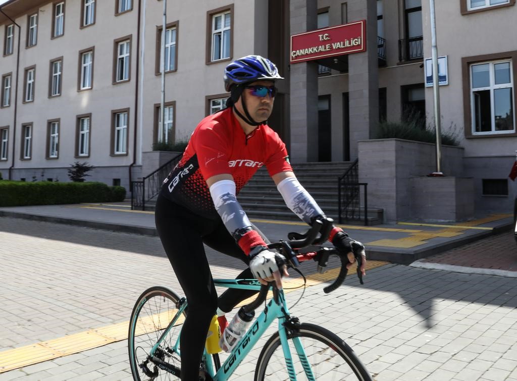 Bisikleti ile 106 yıl sonra aynı g&uuml;zergahtan T&uuml;rk bayrağını Samsun&rsquo;a ulaştıracak

