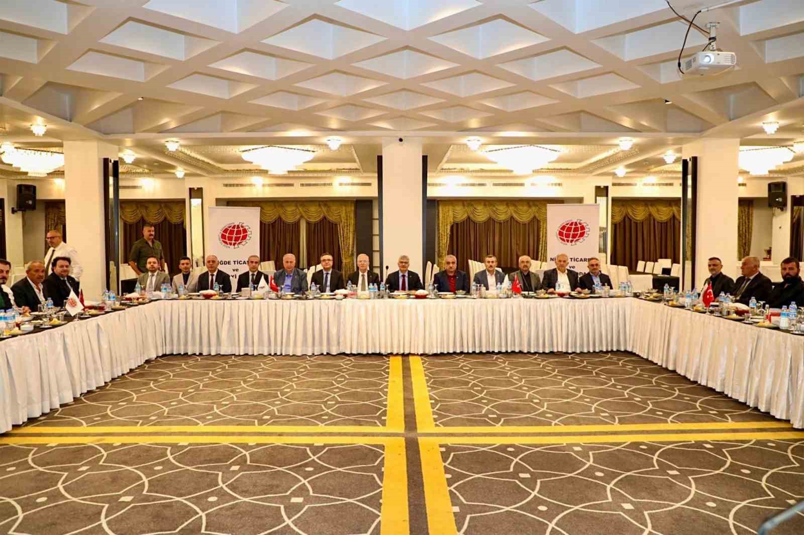 Niğde&rsquo;de kalsit sekt&ouml;r&uuml; i&ccedil;in Uluslararası Rekabet G&uuml;c&uuml; Toplantısı d&uuml;zenlendi
